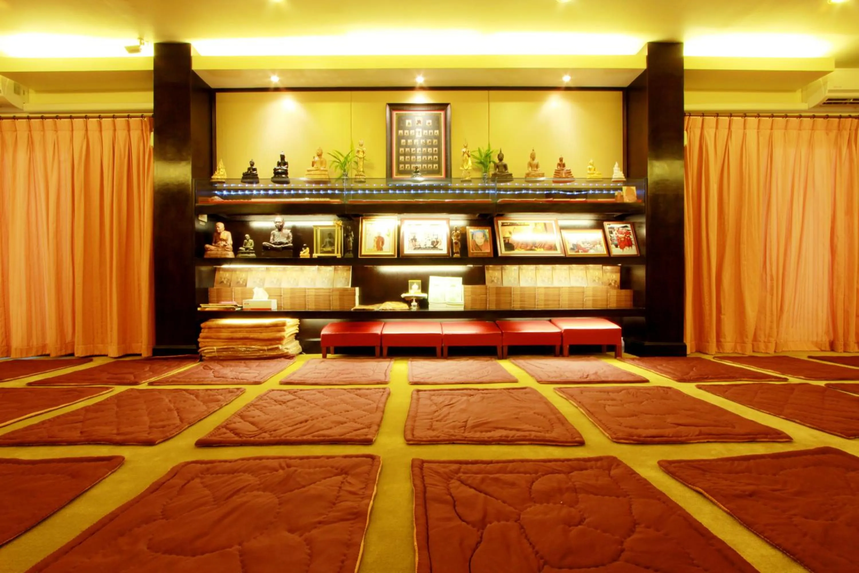 Photo of the whole room in NIM SEE SENG Hotel