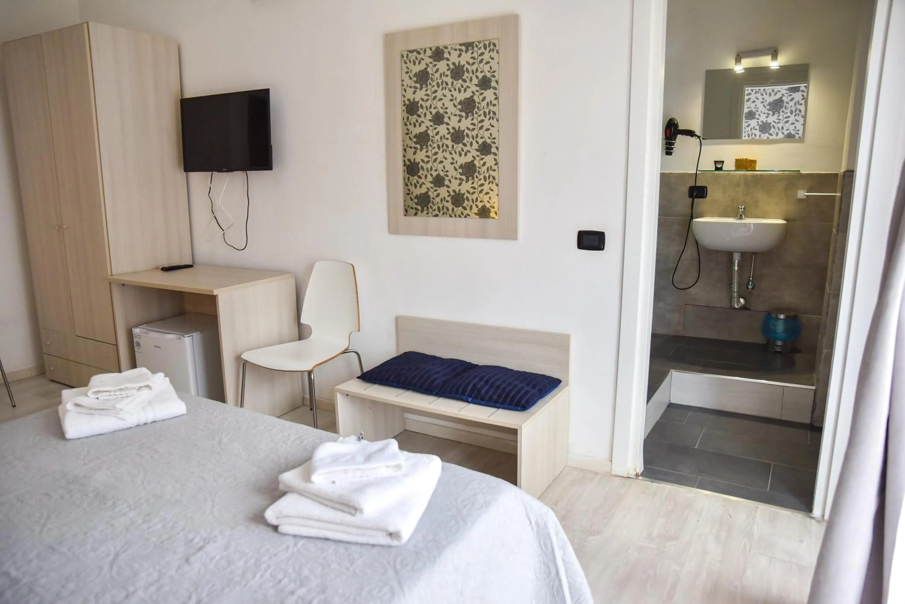 Photo of the whole room, Bed in Mirosa Bed and Breakfast