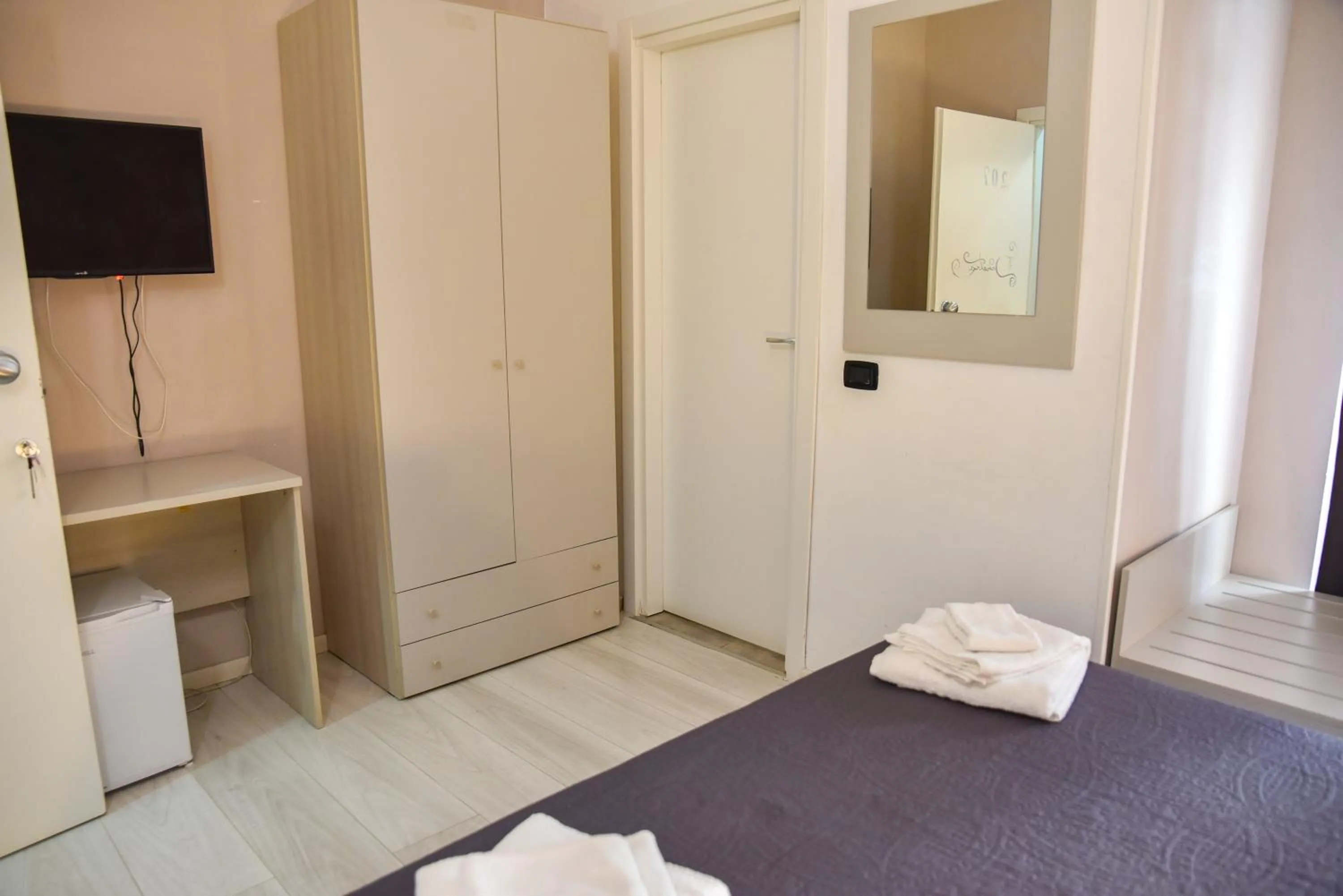 Photo of the whole room, Bed in Mirosa Bed and Breakfast