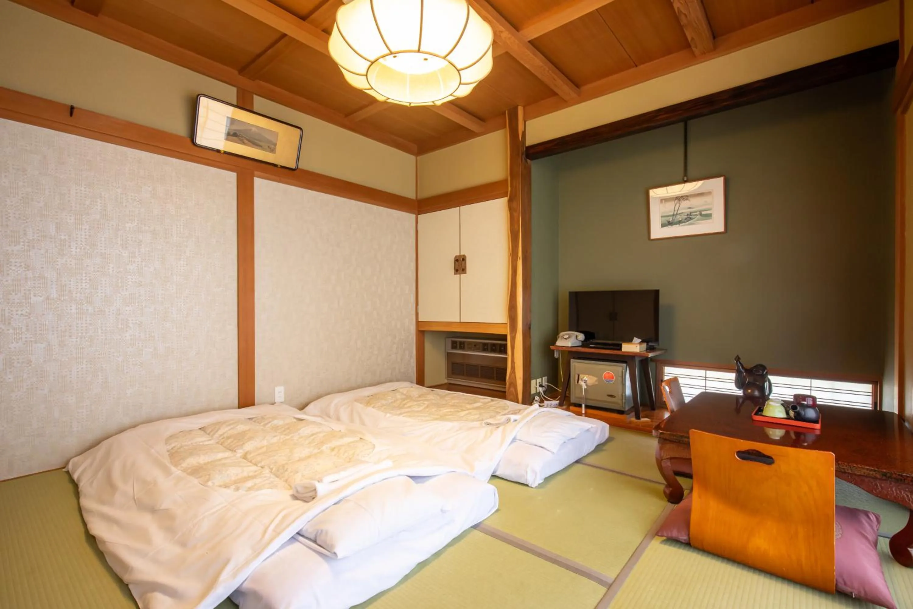 Bedroom, Bed in Shimaya