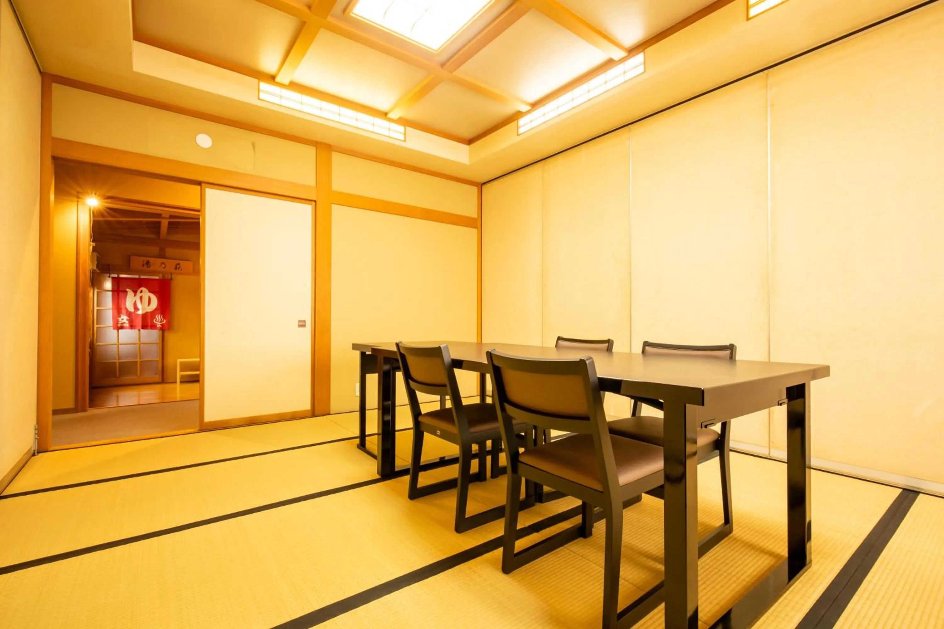 Banquet/Function facilities in Shimaya