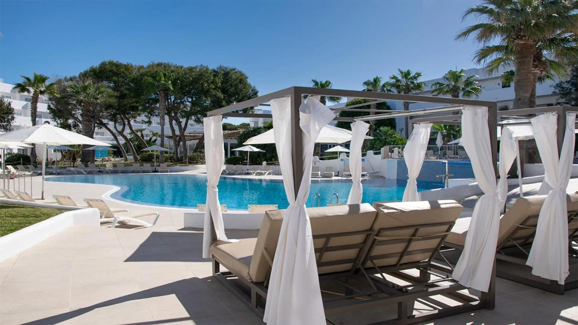 Swimming pool in BLUESEA Ses Cases d'Or