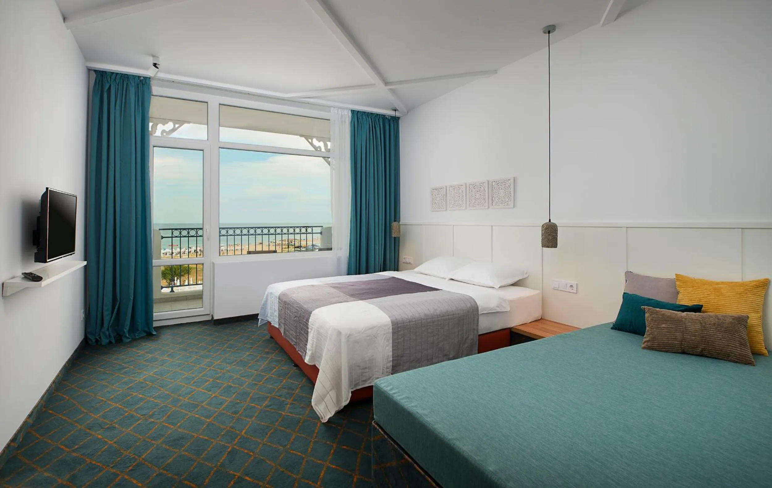 Photo of the whole room, Bed in Sunrise Blue Magic Resort - All Inclusive