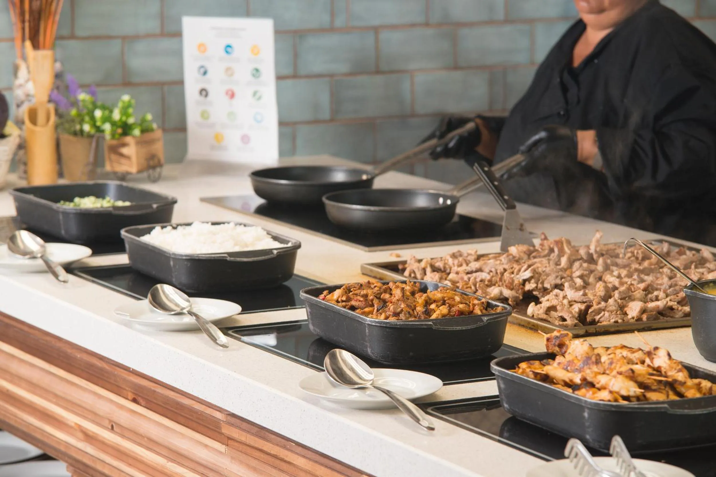 Food in Sunrise Blue Magic Resort - All Inclusive