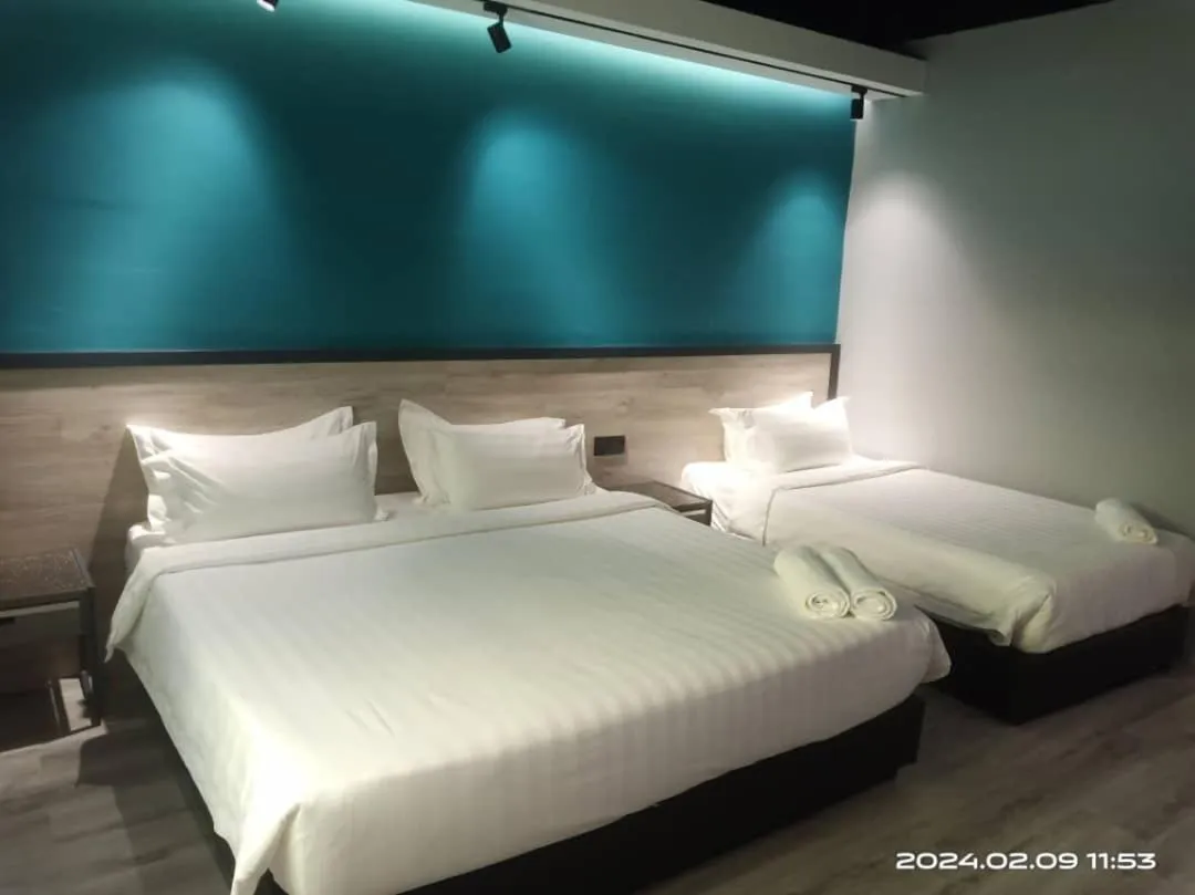 Bed in Pantai Inn Kota Kinabalu