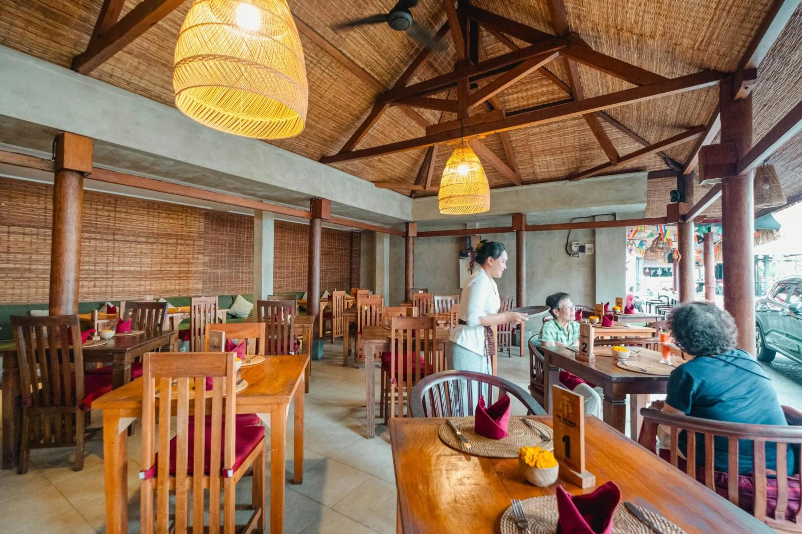 Restaurant/places to eat in Sri Aksata Ubud Resort