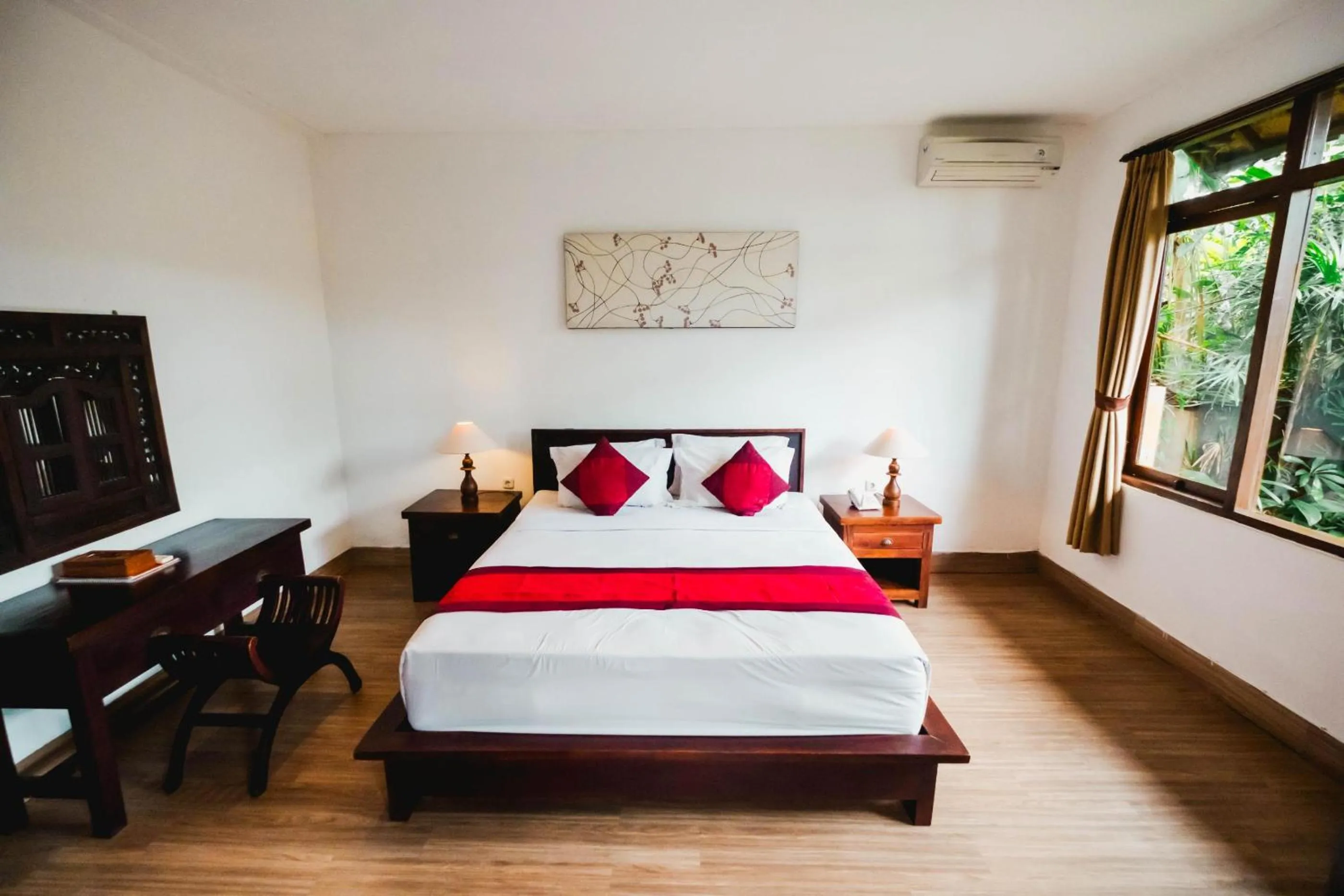 Bed in Sri Aksata Ubud Resort