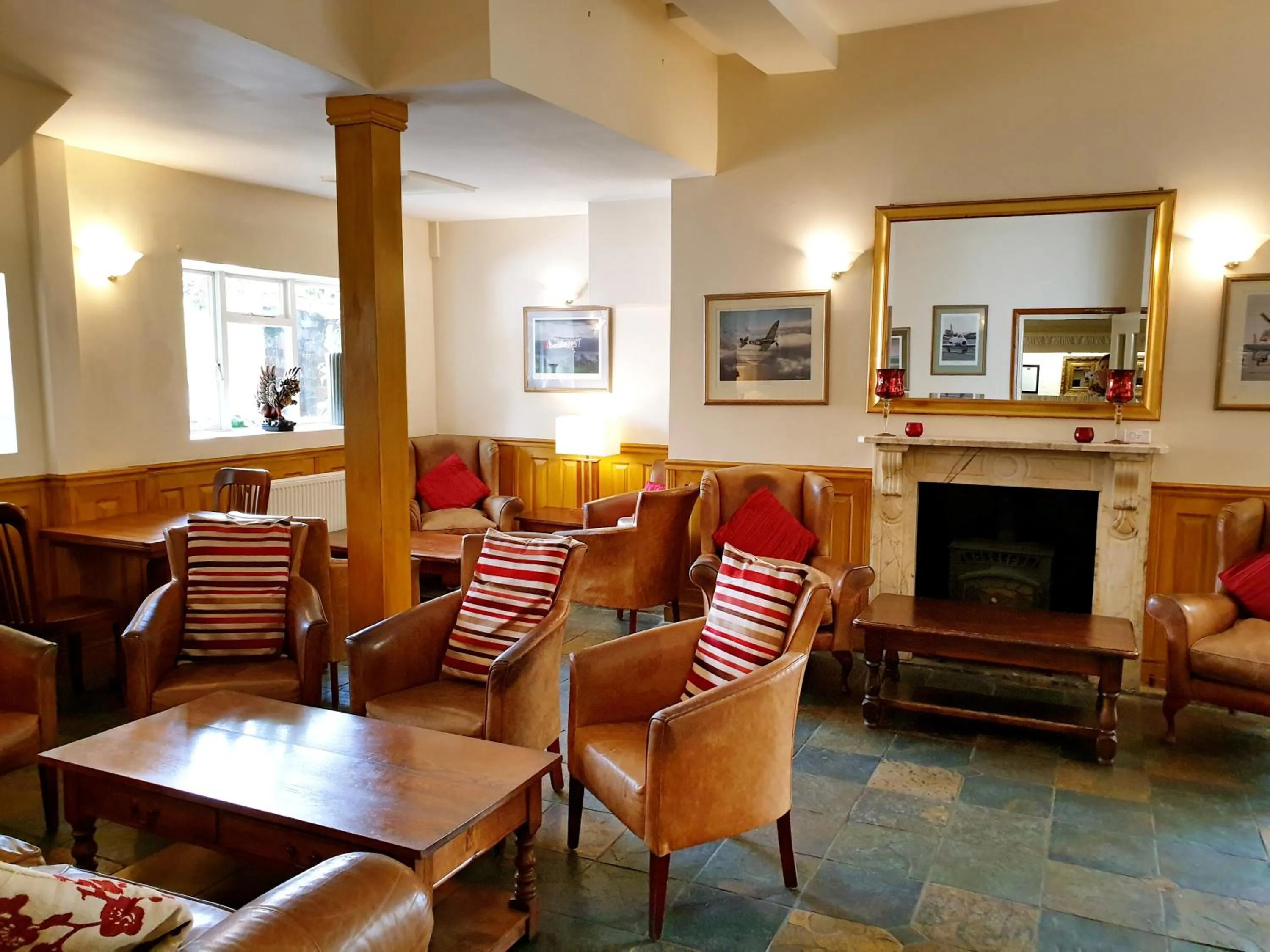 Living room in The Crown House Inn