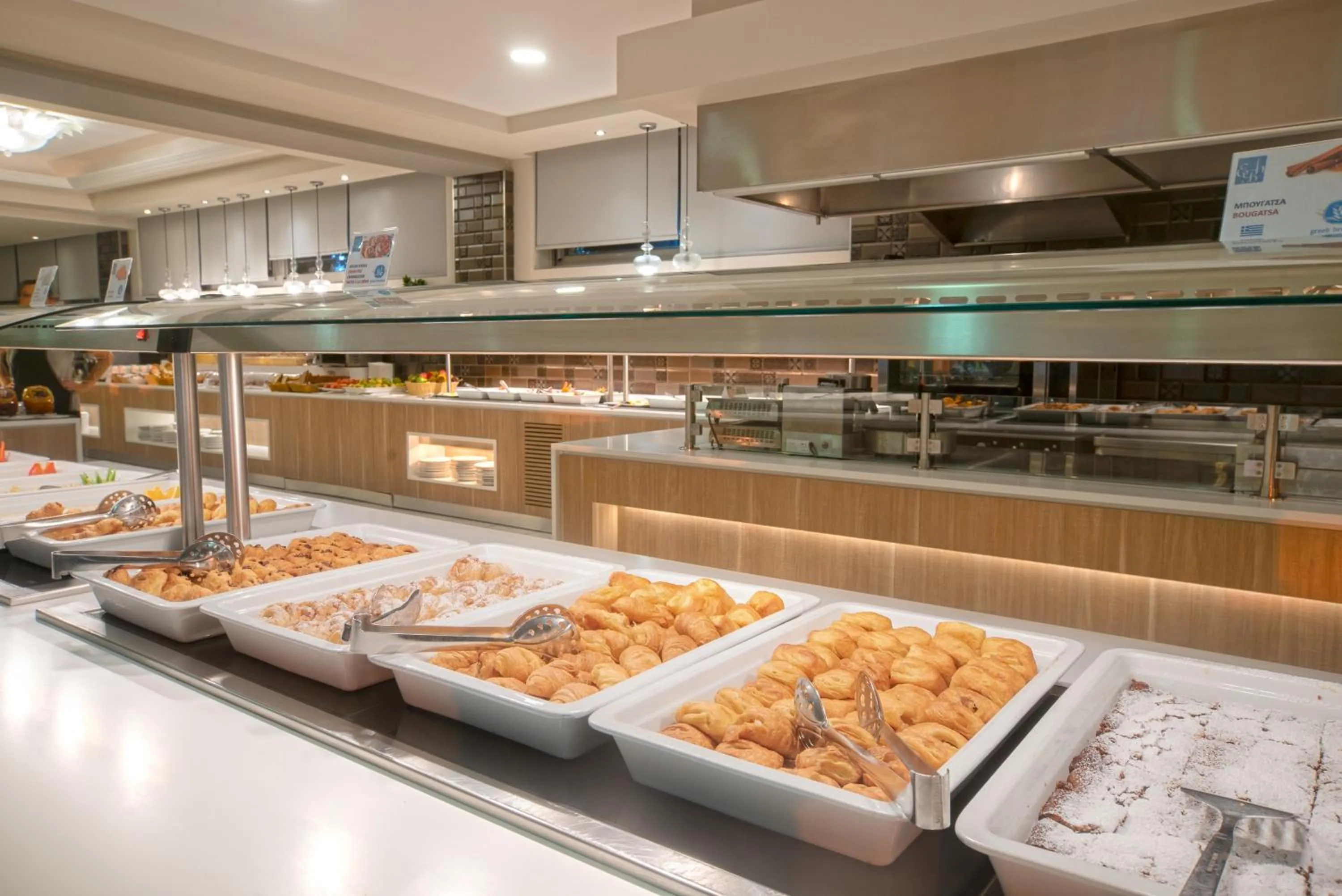 Restaurant/places to eat in Elea Beach Hotel