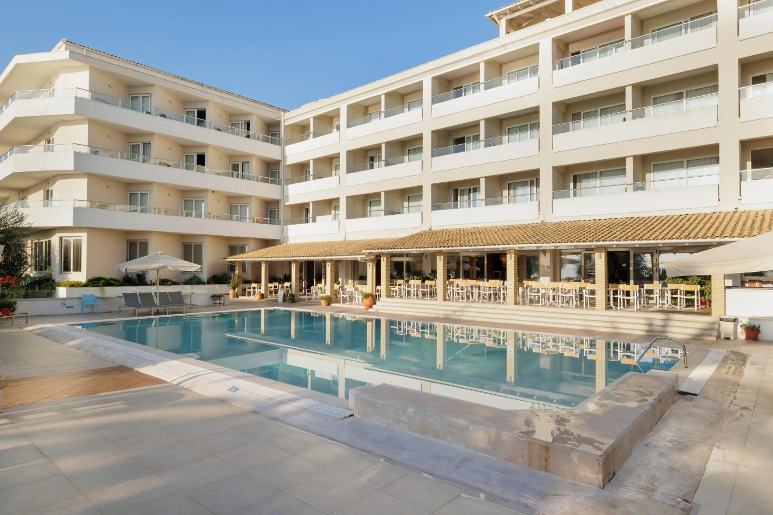 Swimming pool in Elea Beach Hotel