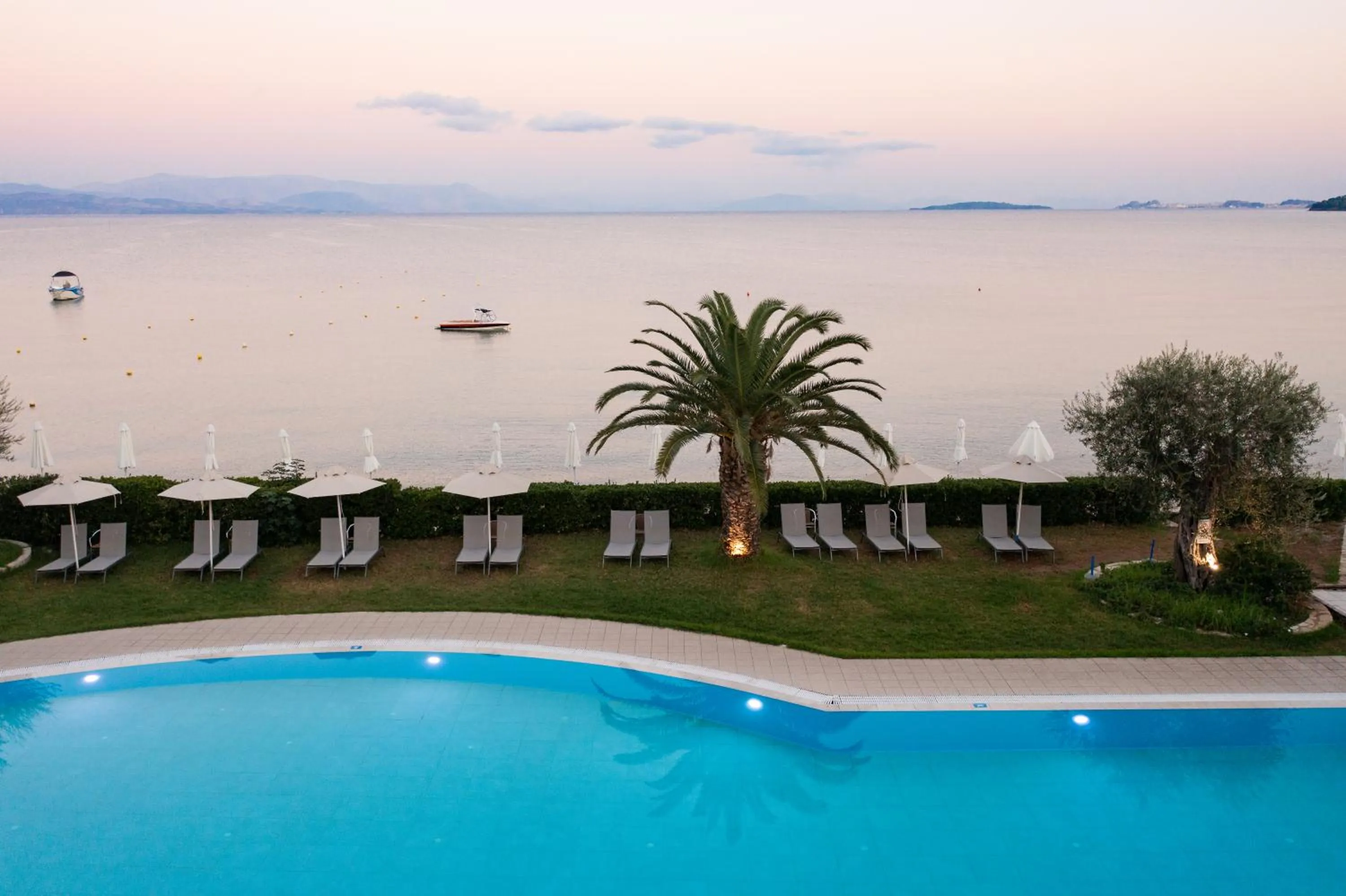 Swimming pool in Elea Beach Hotel
