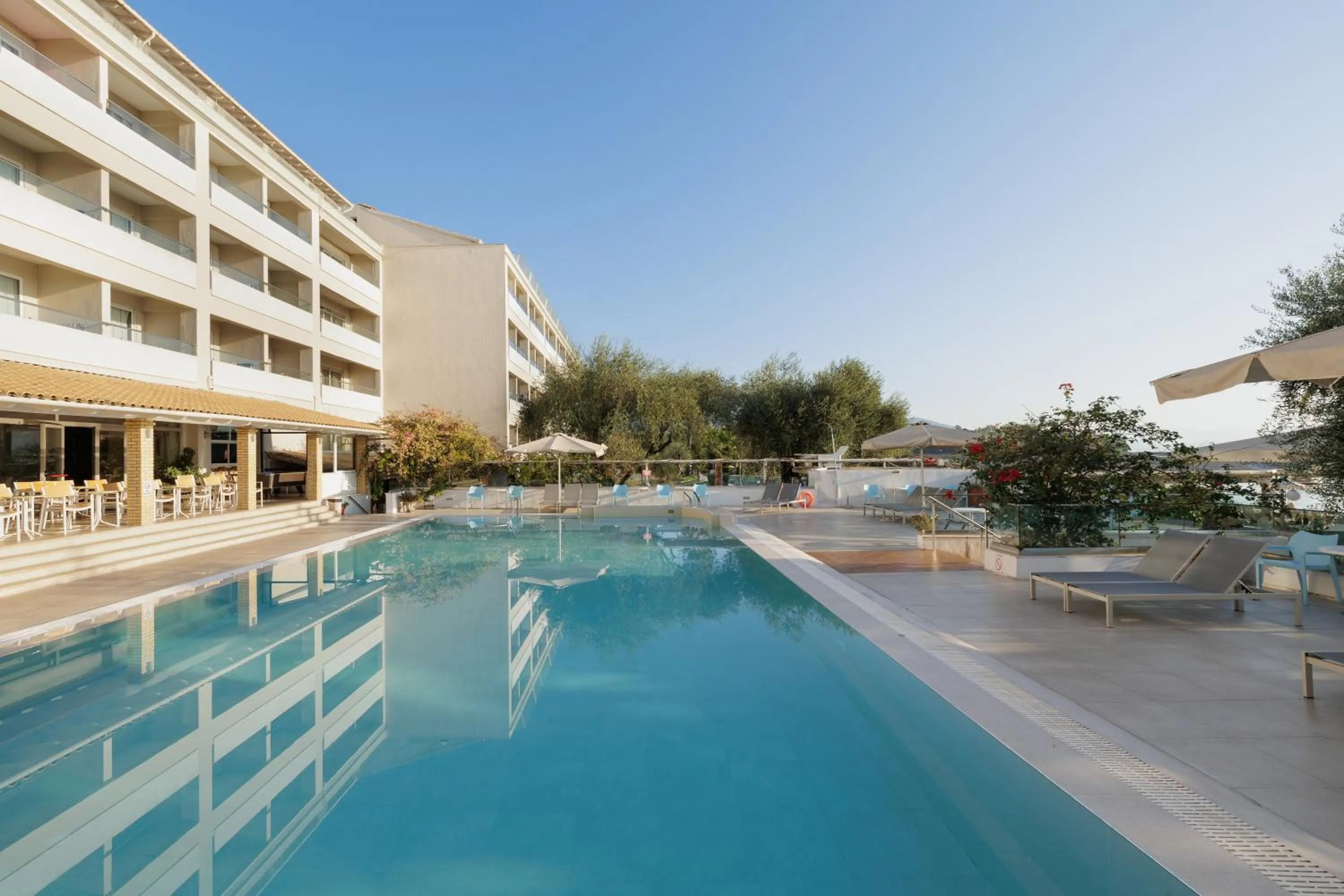 Swimming pool in Elea Beach Hotel
