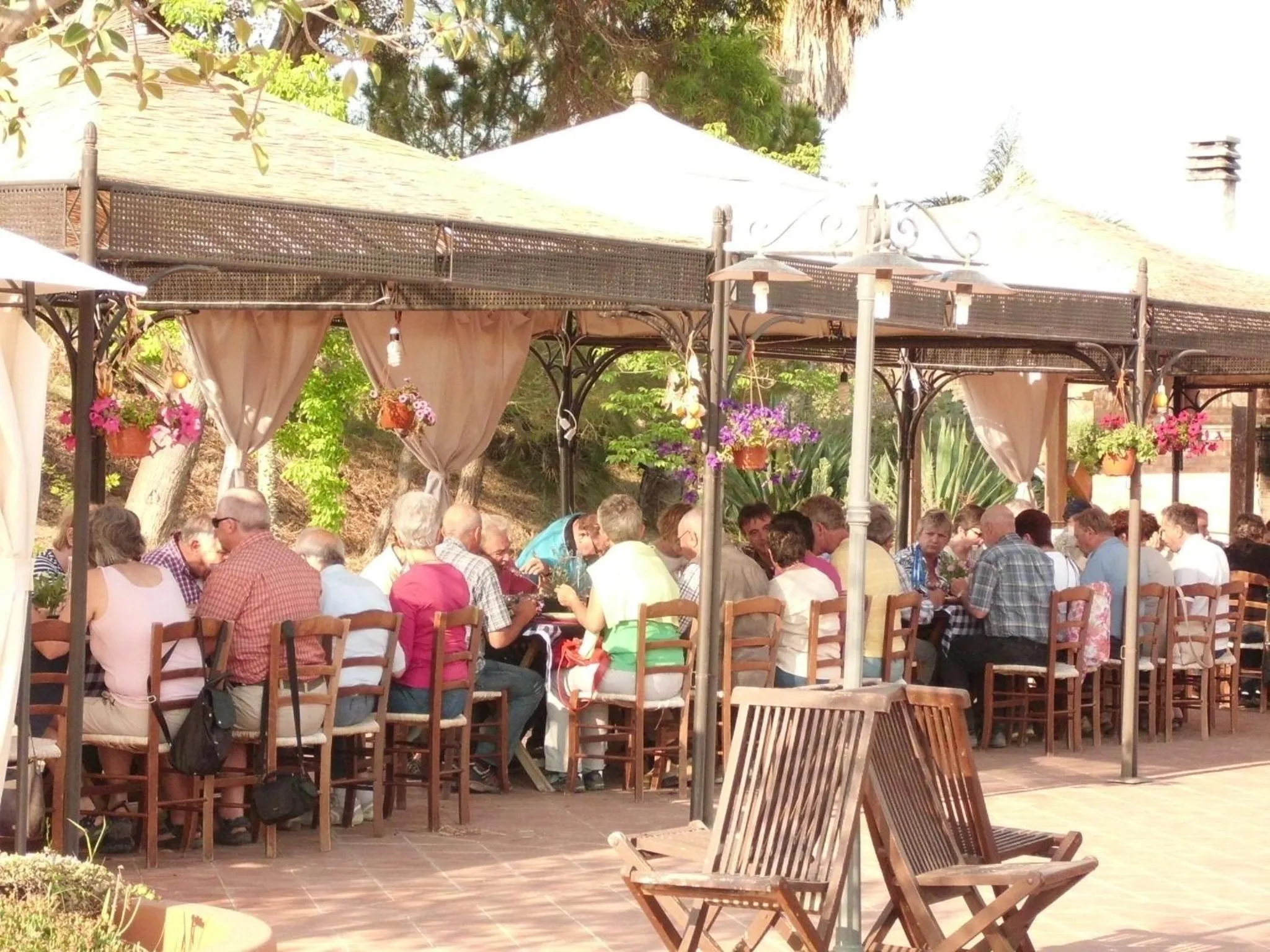 Restaurant/places to eat in Villa Cristina