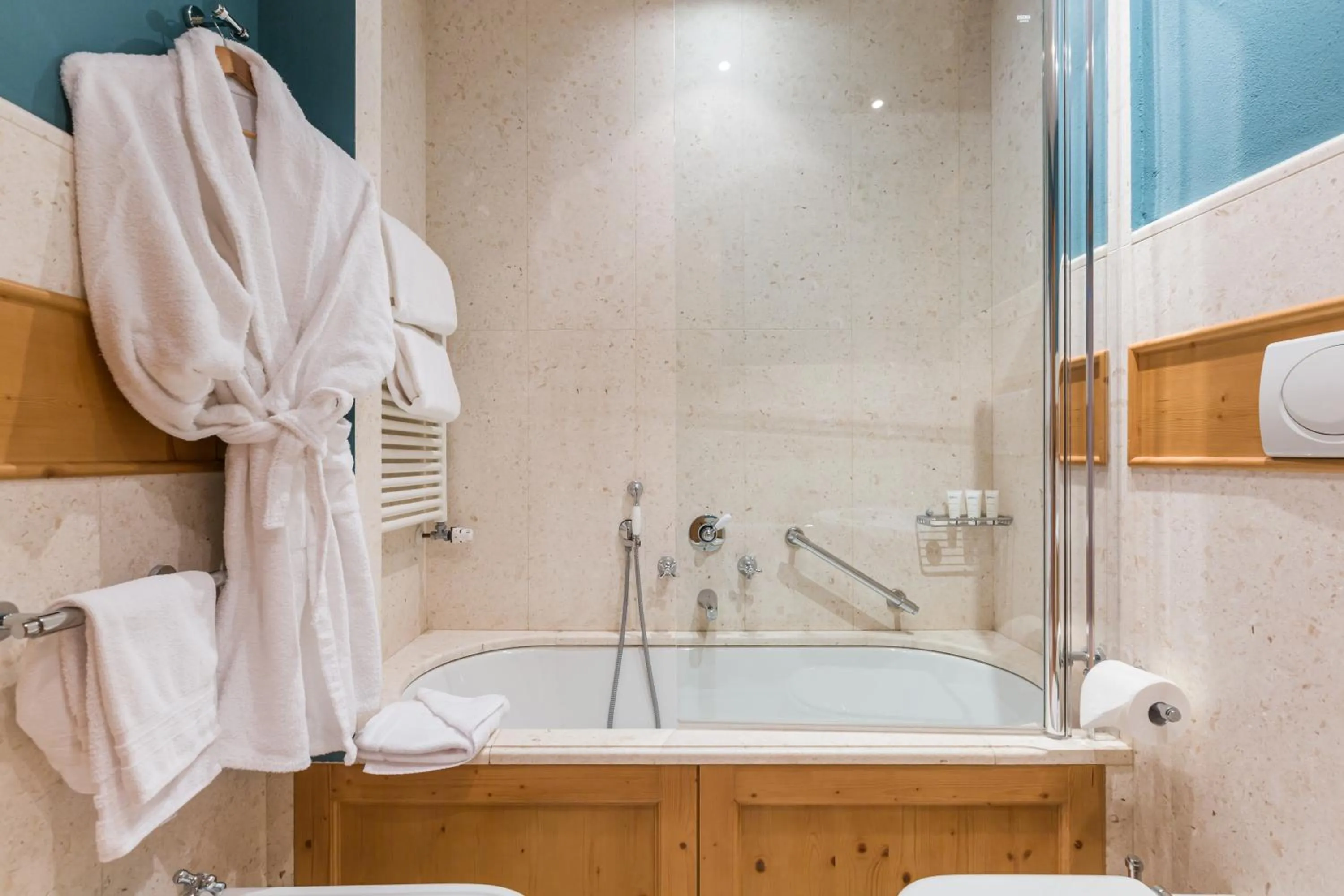 Bath in Radisson Residences Savoia Palace Cortina d’Ampezzo