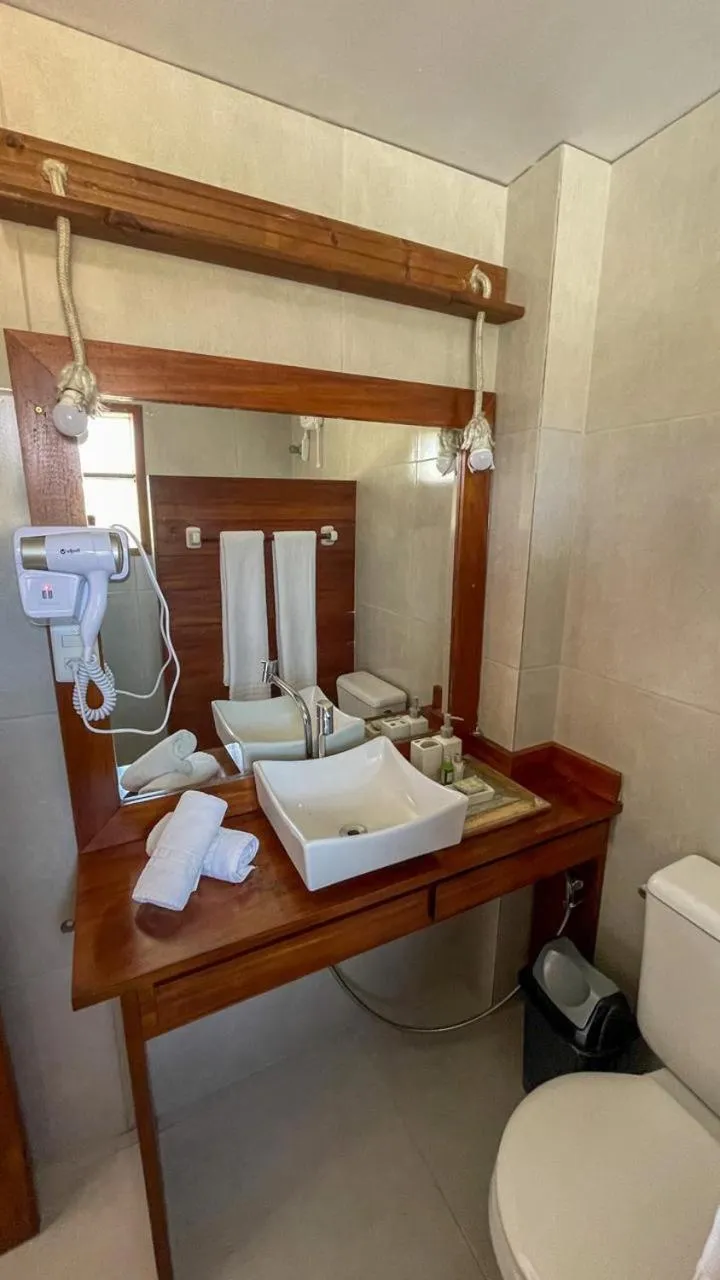 Bathroom in Pousada dos Hibiscus