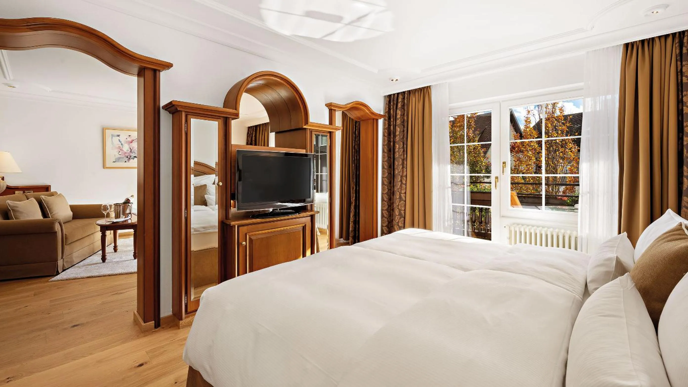 Bedroom, Bed in ADLER HÄUSERN Gourmet & Spa Hotel