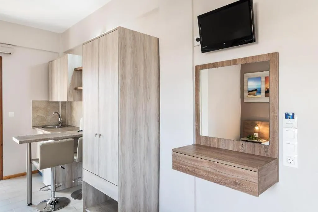 Kitchen or kitchenette in Cathrin Suites