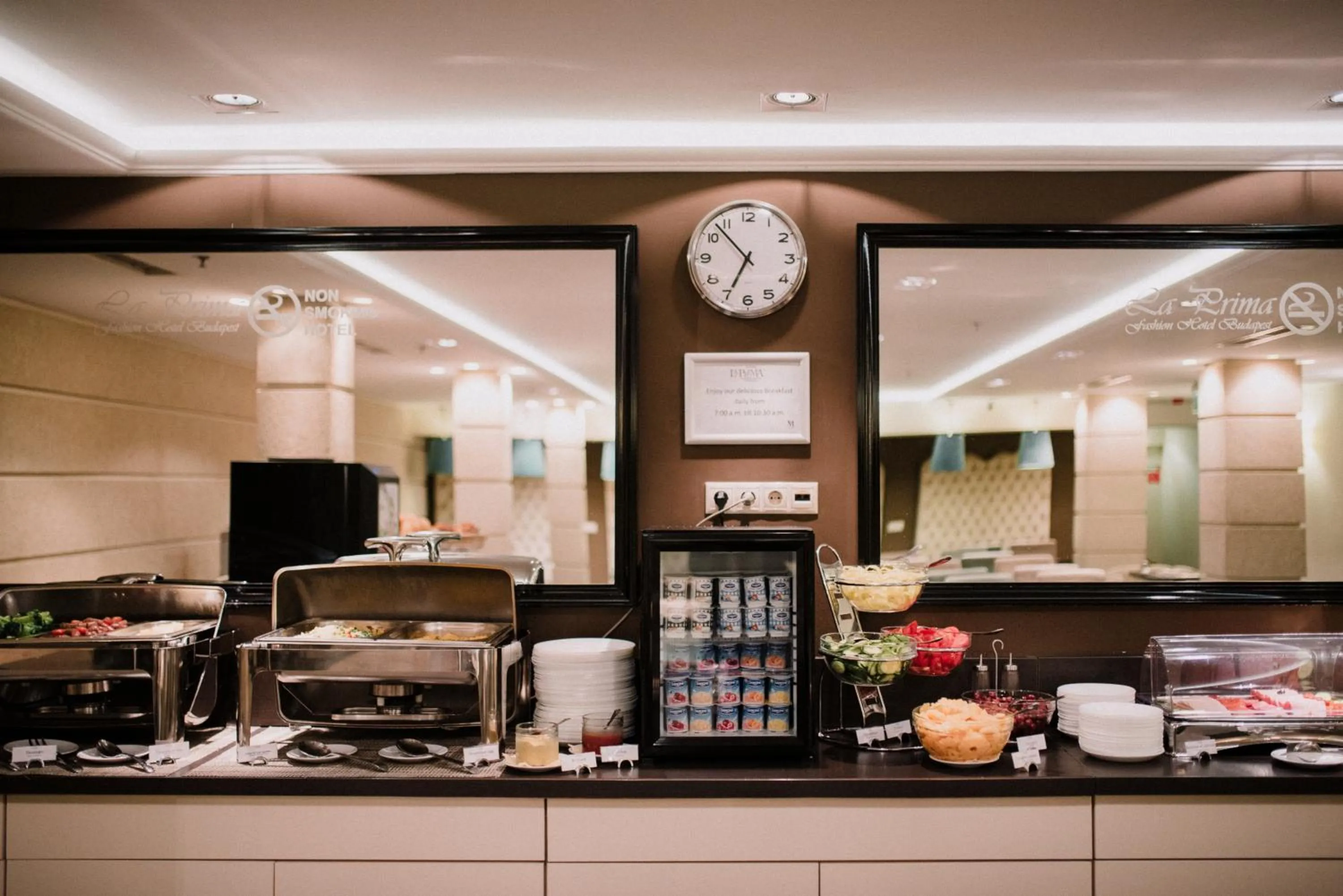 Buffet breakfast in La Prima Fashion Hotel Budapest