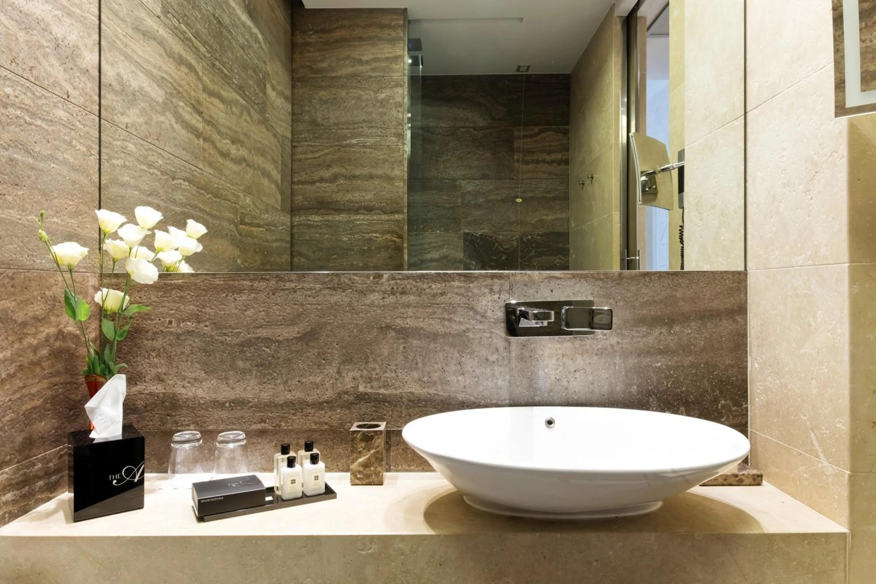 Bathroom in The Ashbee Hotel - The Leading Hotels of the World