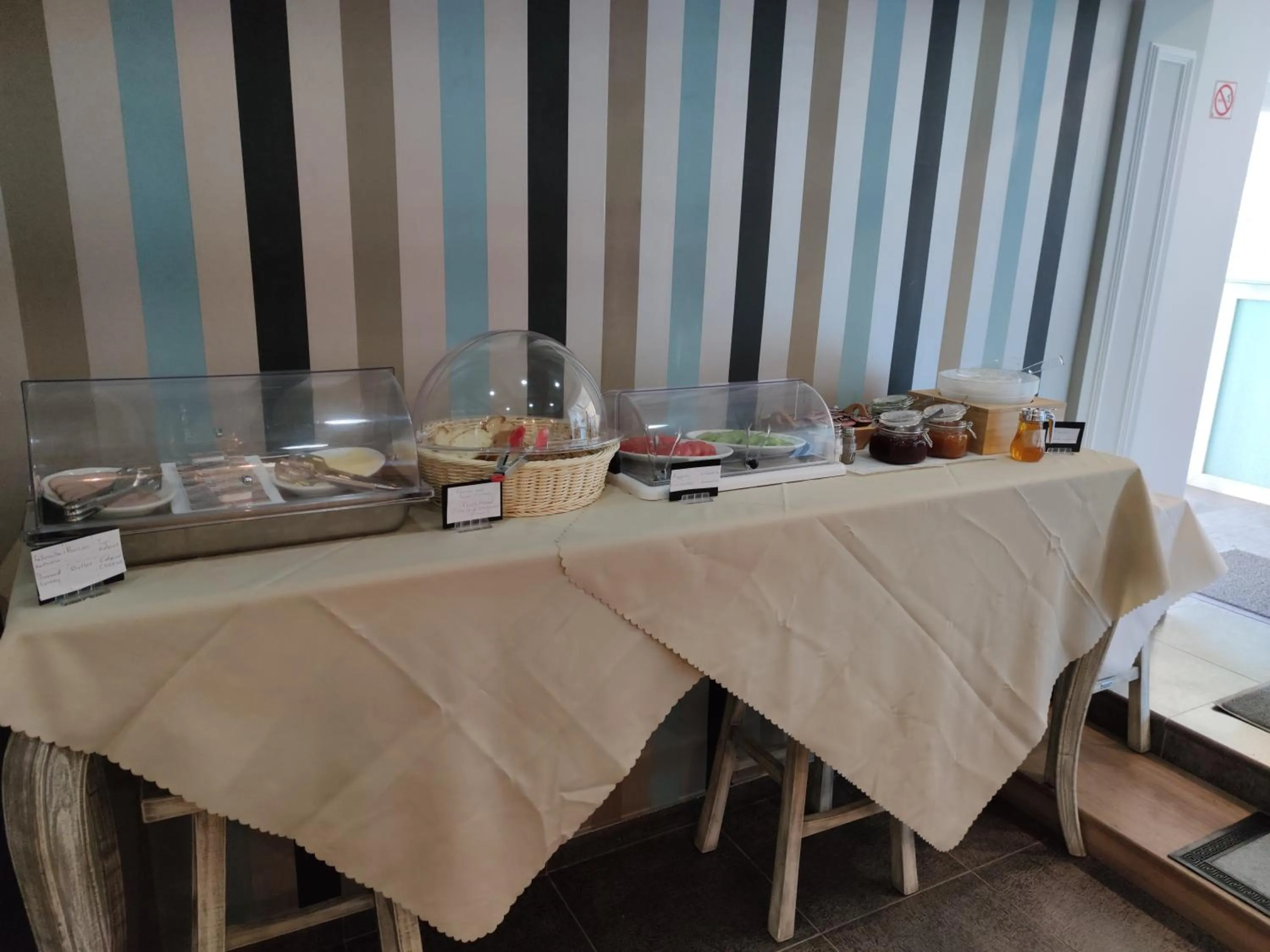 Buffet breakfast in Filoxenia Hotel Monemvasia