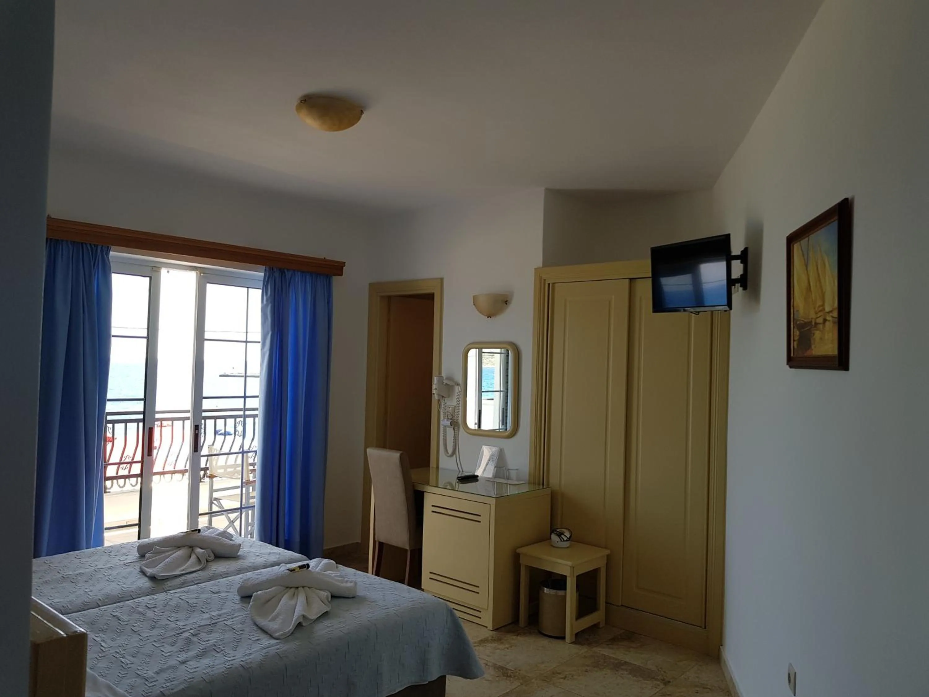 Bed in Filoxenia Hotel Monemvasia