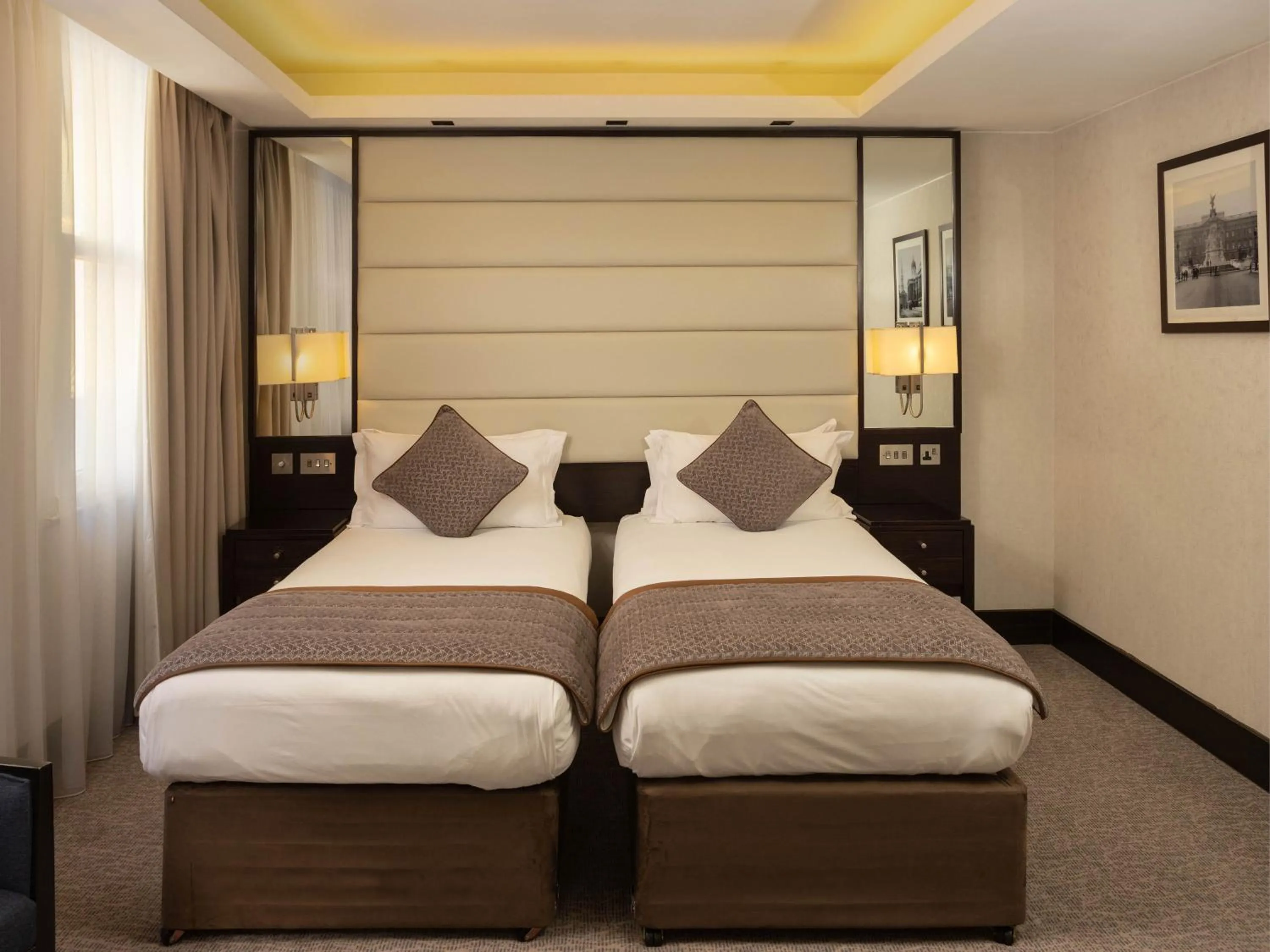 Bedroom, Bed in Montcalm Brewery, London City