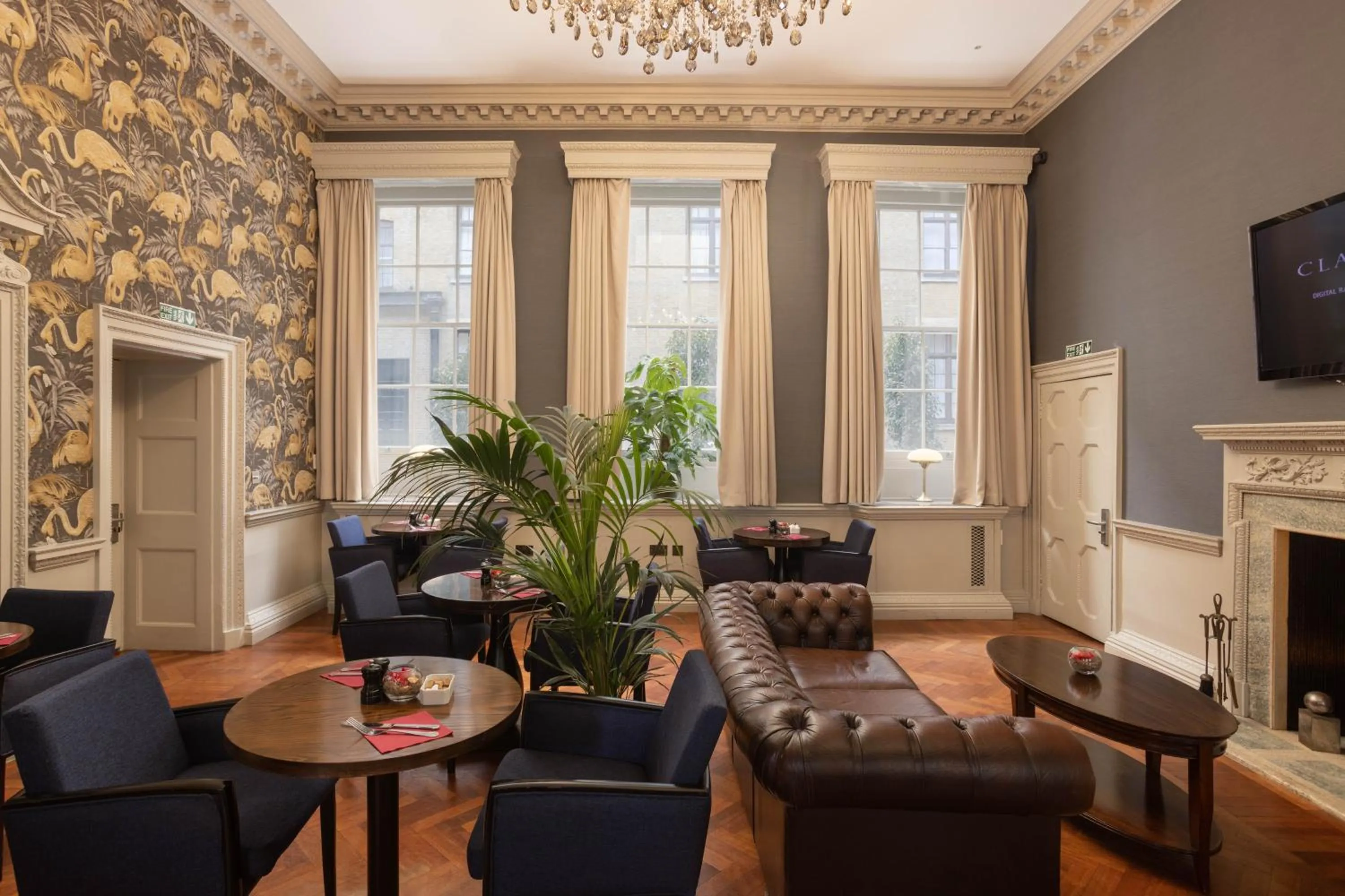 Communal lounge/ TV room in Montcalm Brewery, London City