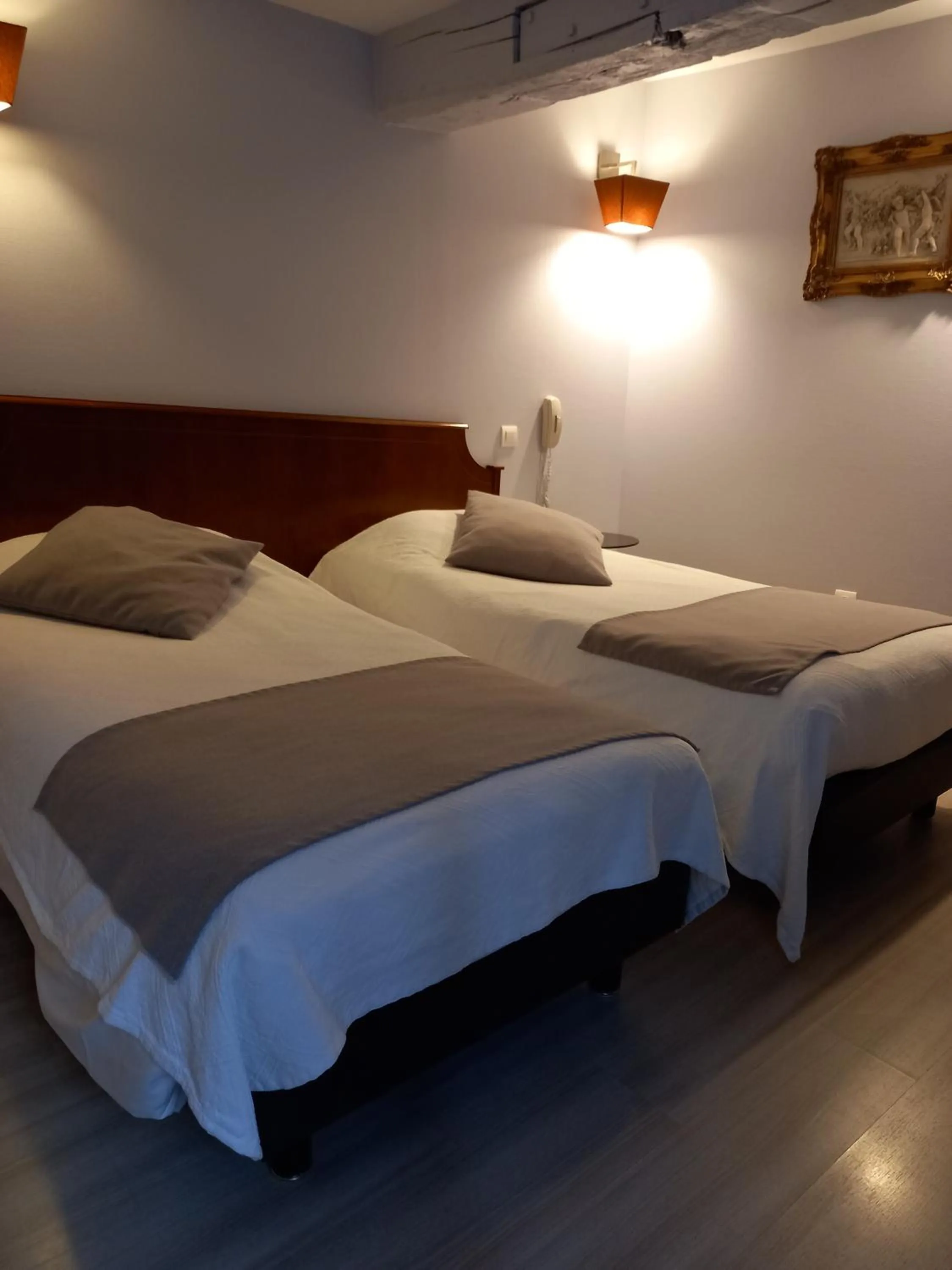 Bedroom, Bed in Brit Hotel Comtes De Champagne - Troyes Centre Historique