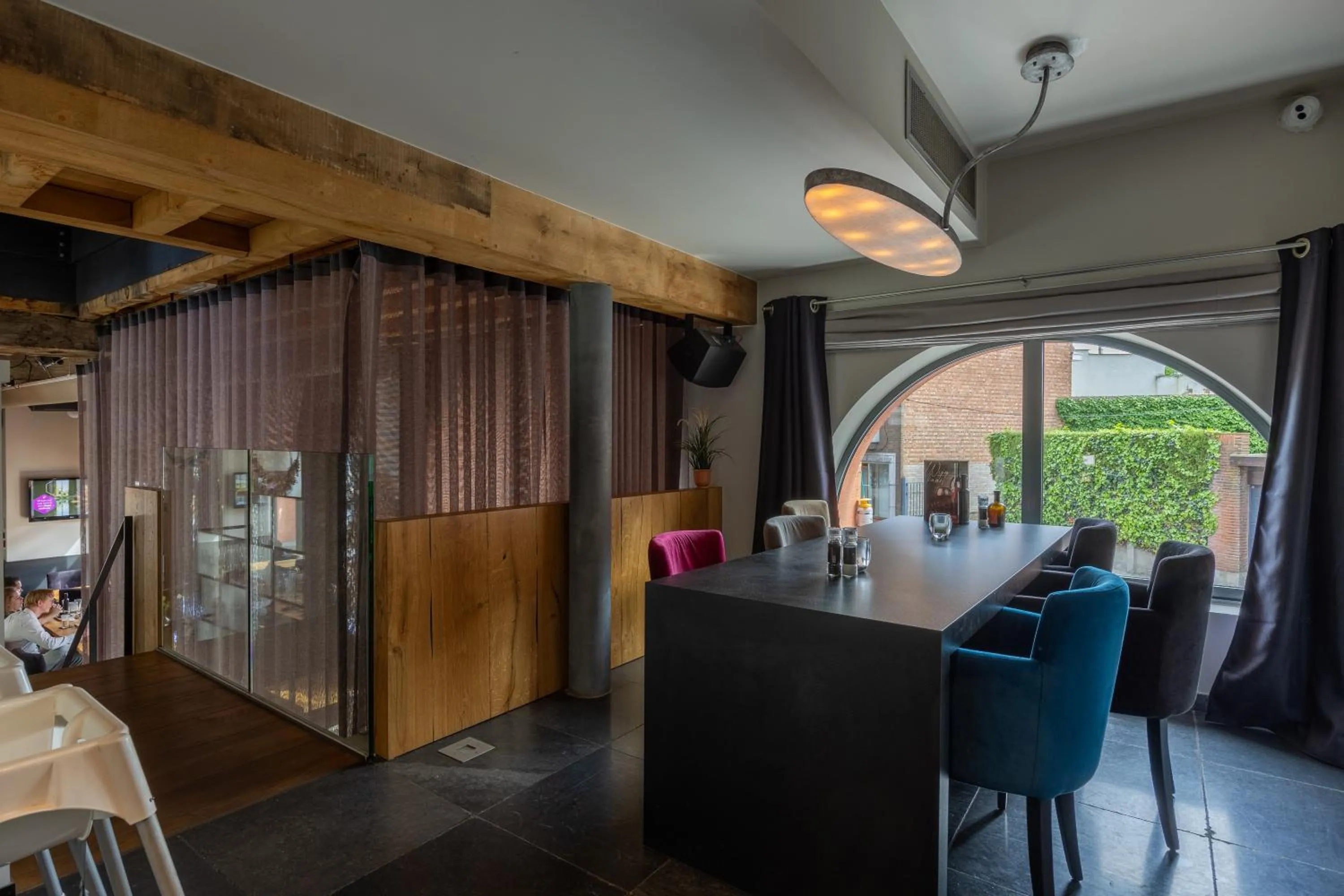 Restaurant/places to eat in Hotel De Boskar Peer