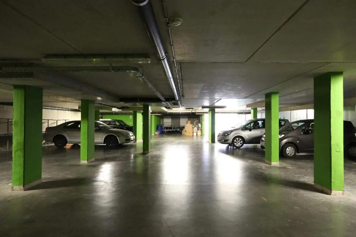 Parking in Hotel De Boskar Peer