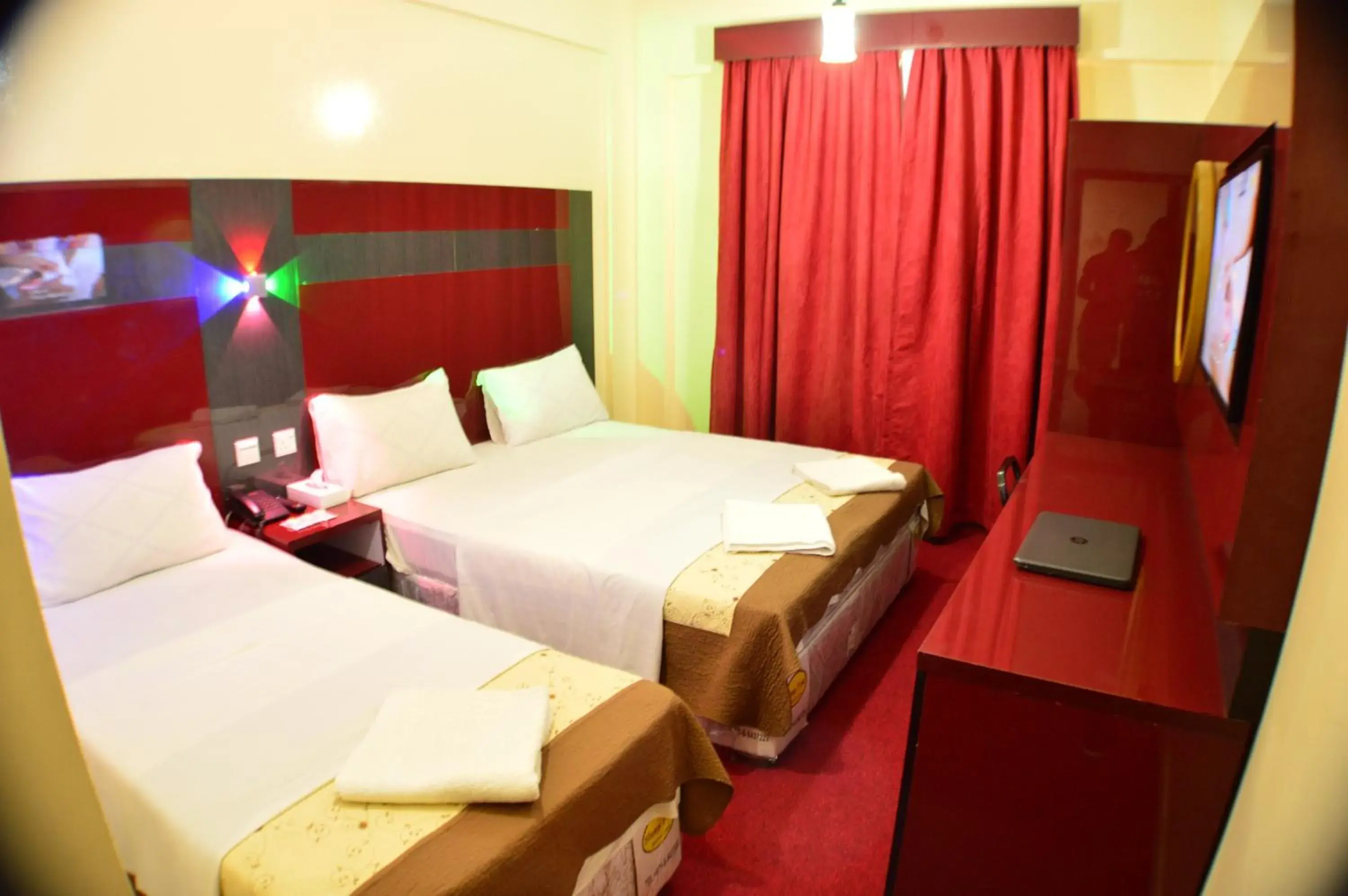 Superior Triple Room in Tehran Hotel Superior Triple Room in Tehran Hotel