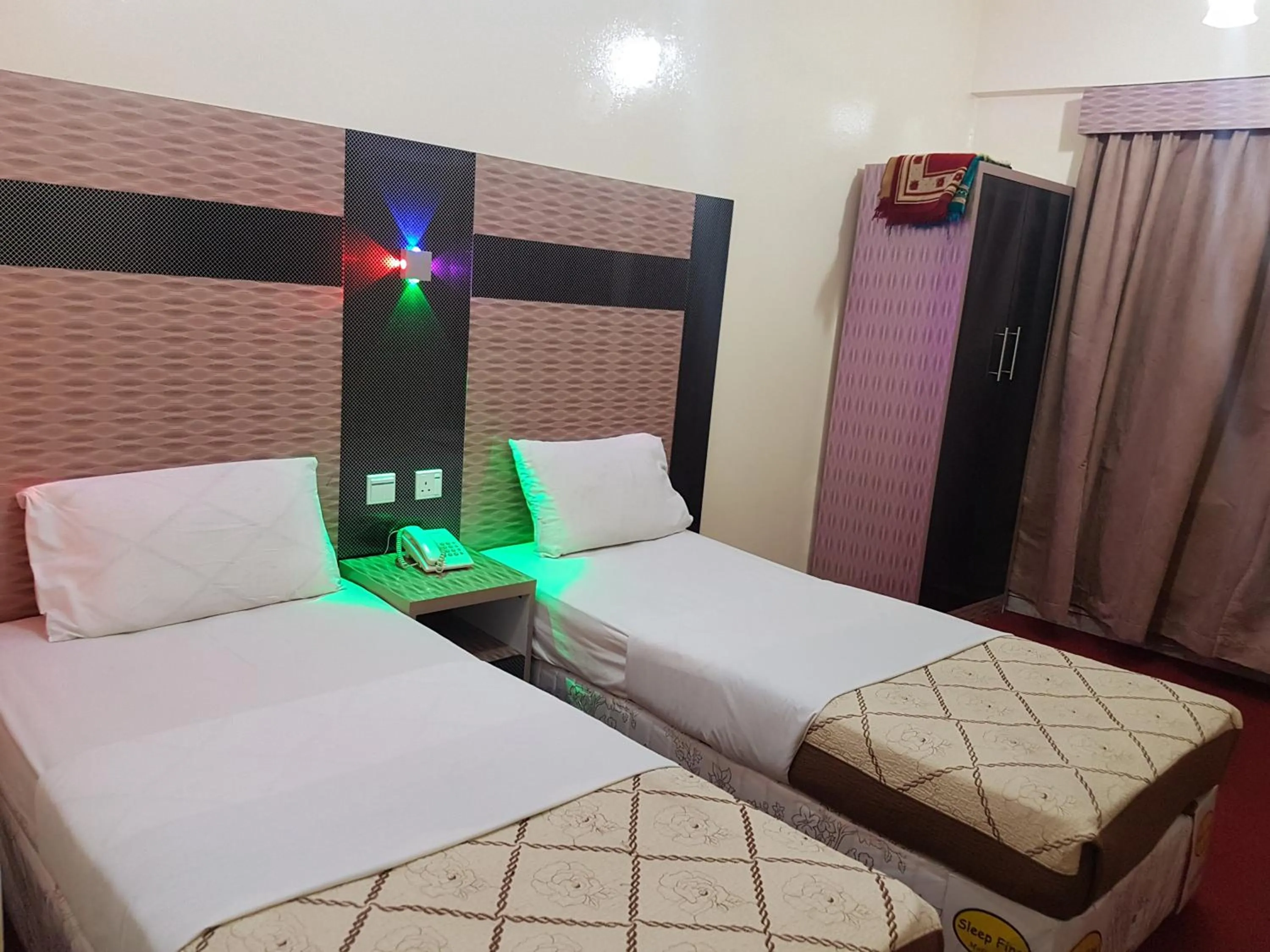 Photo of the whole room, Bed in Tehran Hotel