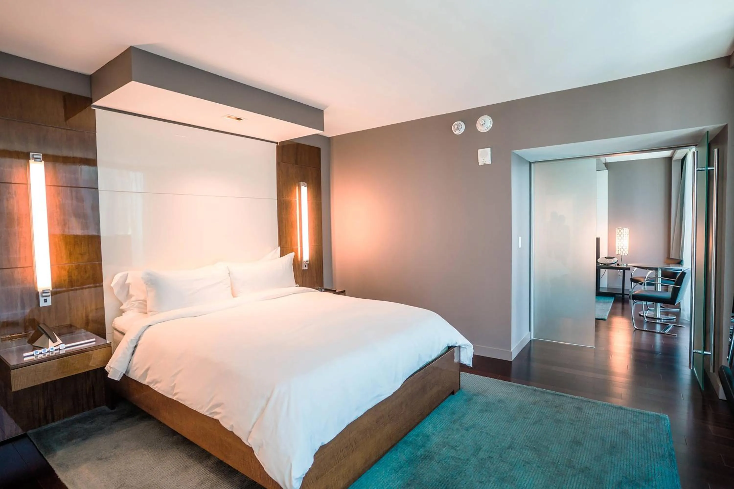 Bedroom, Bed in Hotel Beaux Arts, Autograph Collection