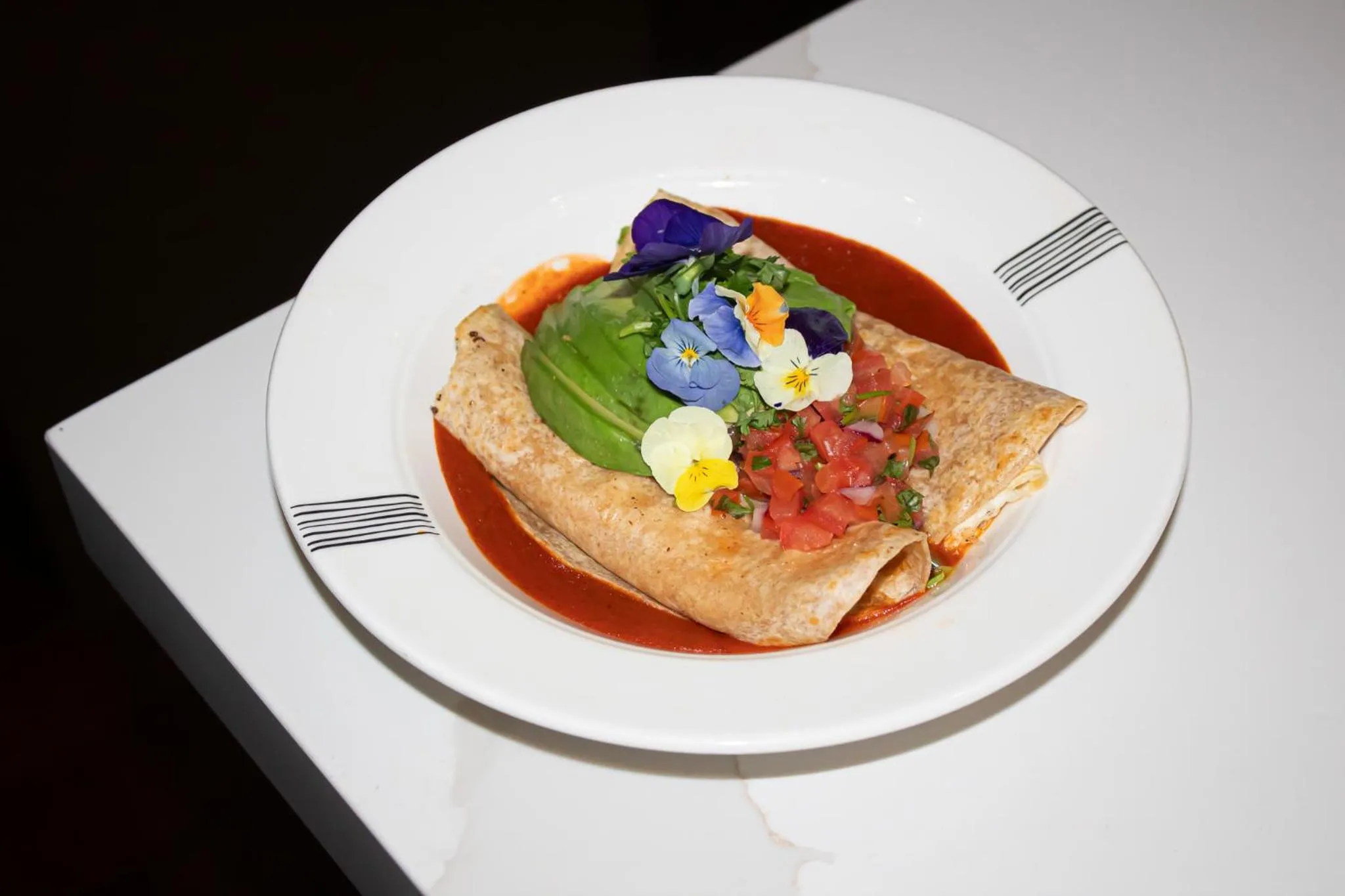 Restaurant/places to eat in Hotel Beaux Arts, Autograph Collection