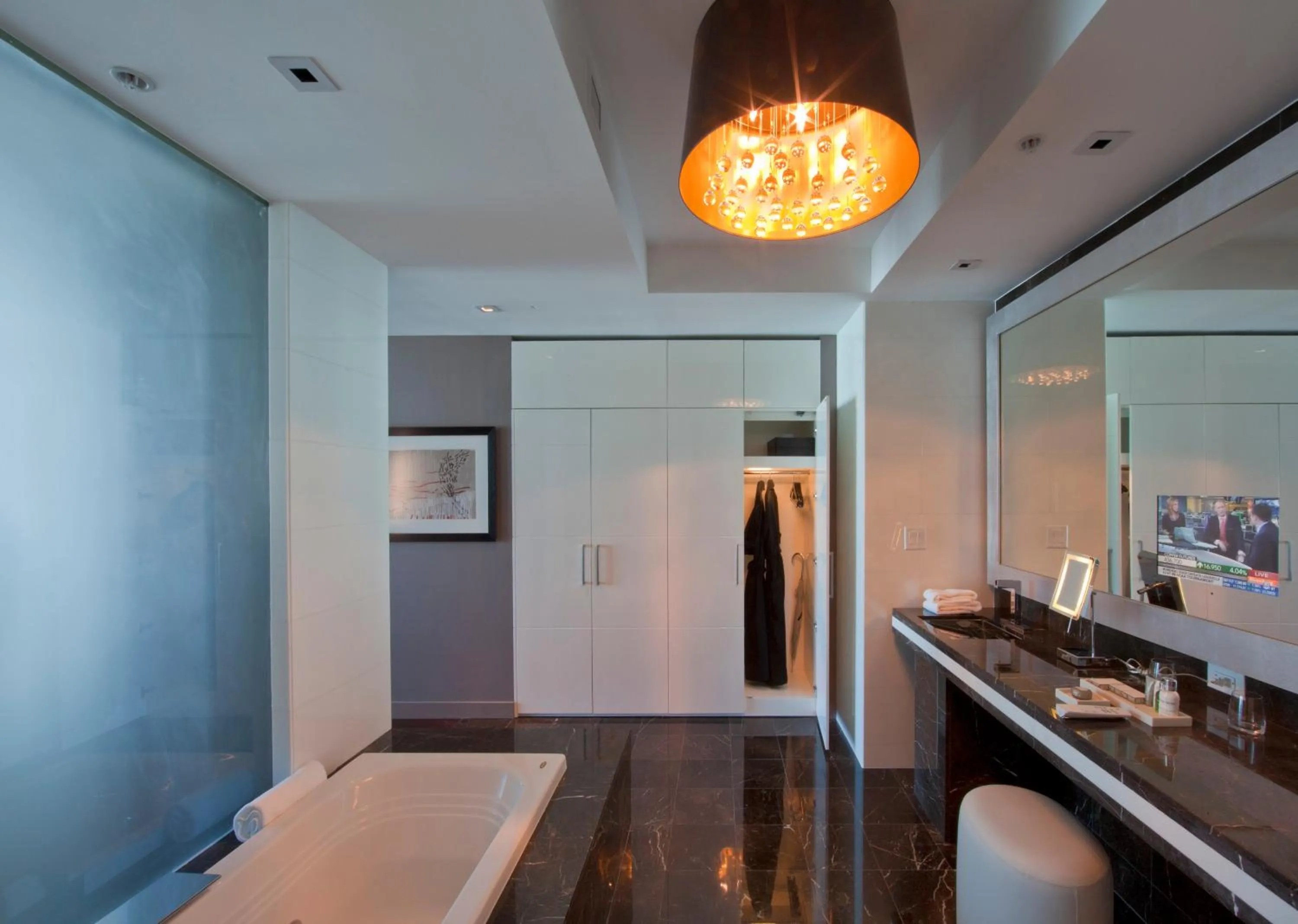 Bathroom in Hotel Beaux Arts, Autograph Collection