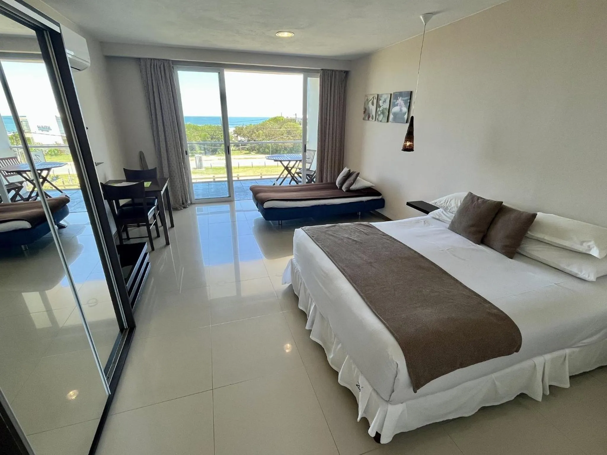 Bed in Zen Boutique Apart Hotel