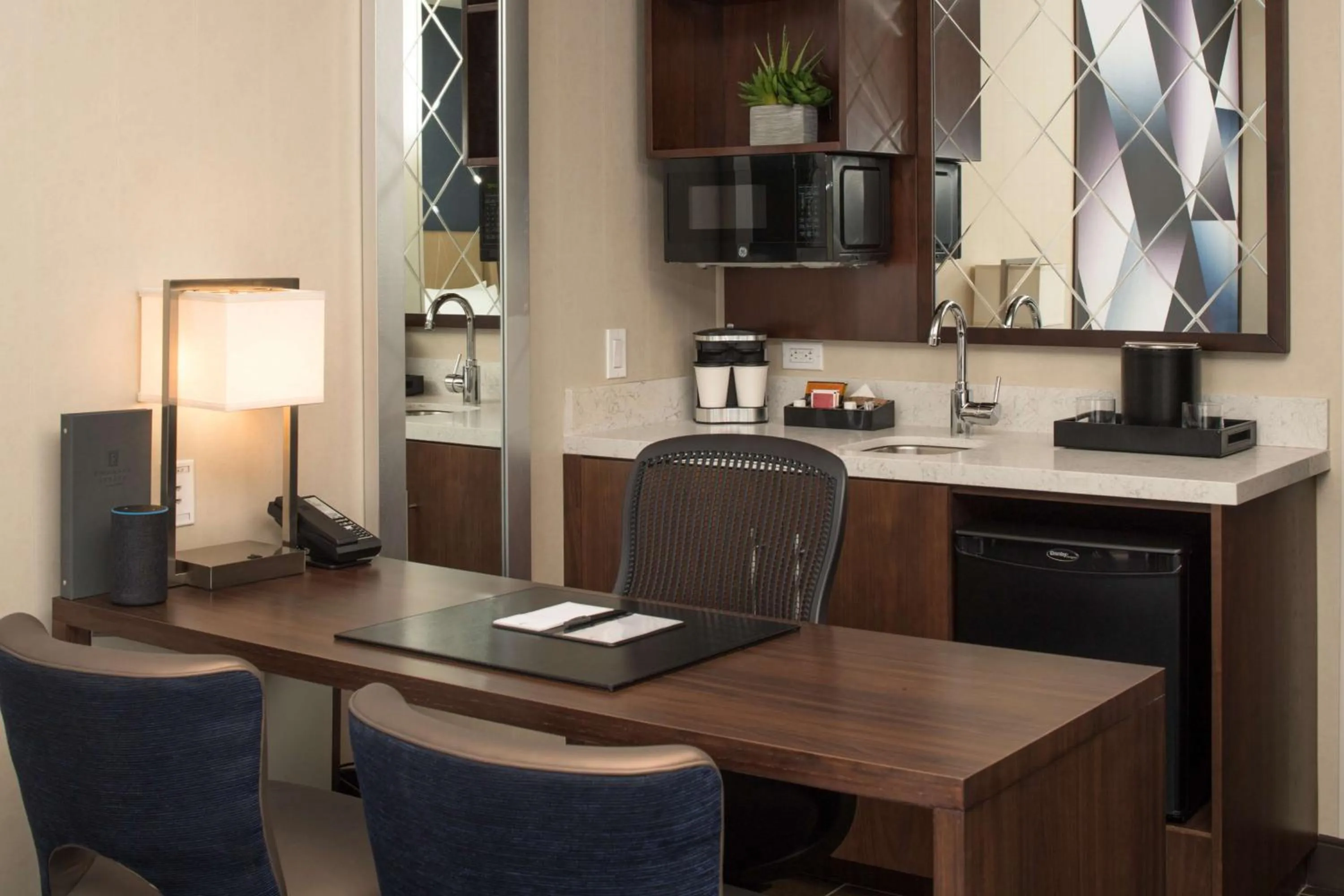 Kitchen or kitchenette in Embassy Suites By Hilton Seattle Downtown Pioneer Square