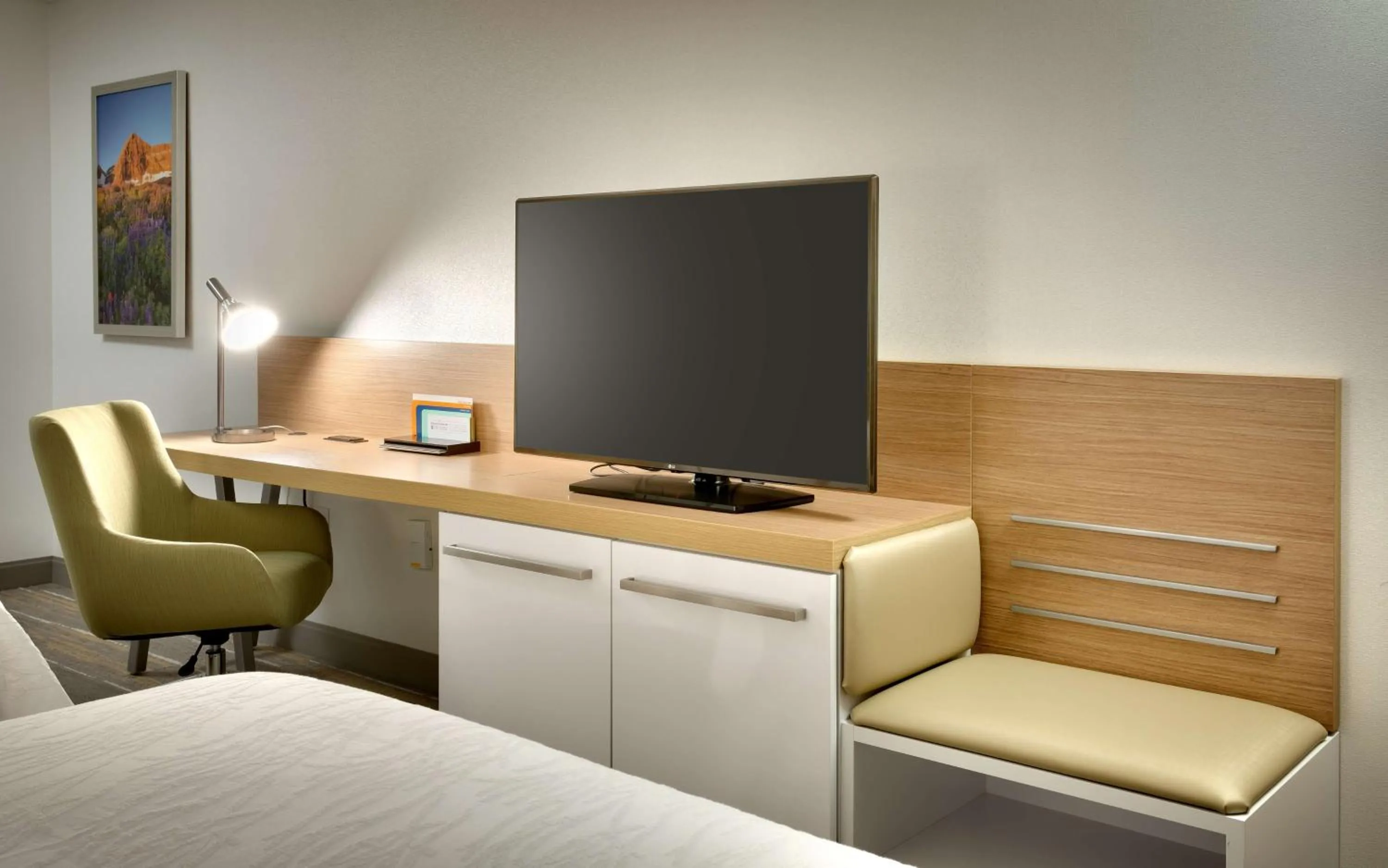 Bedroom in Hilton Garden Inn Lehi