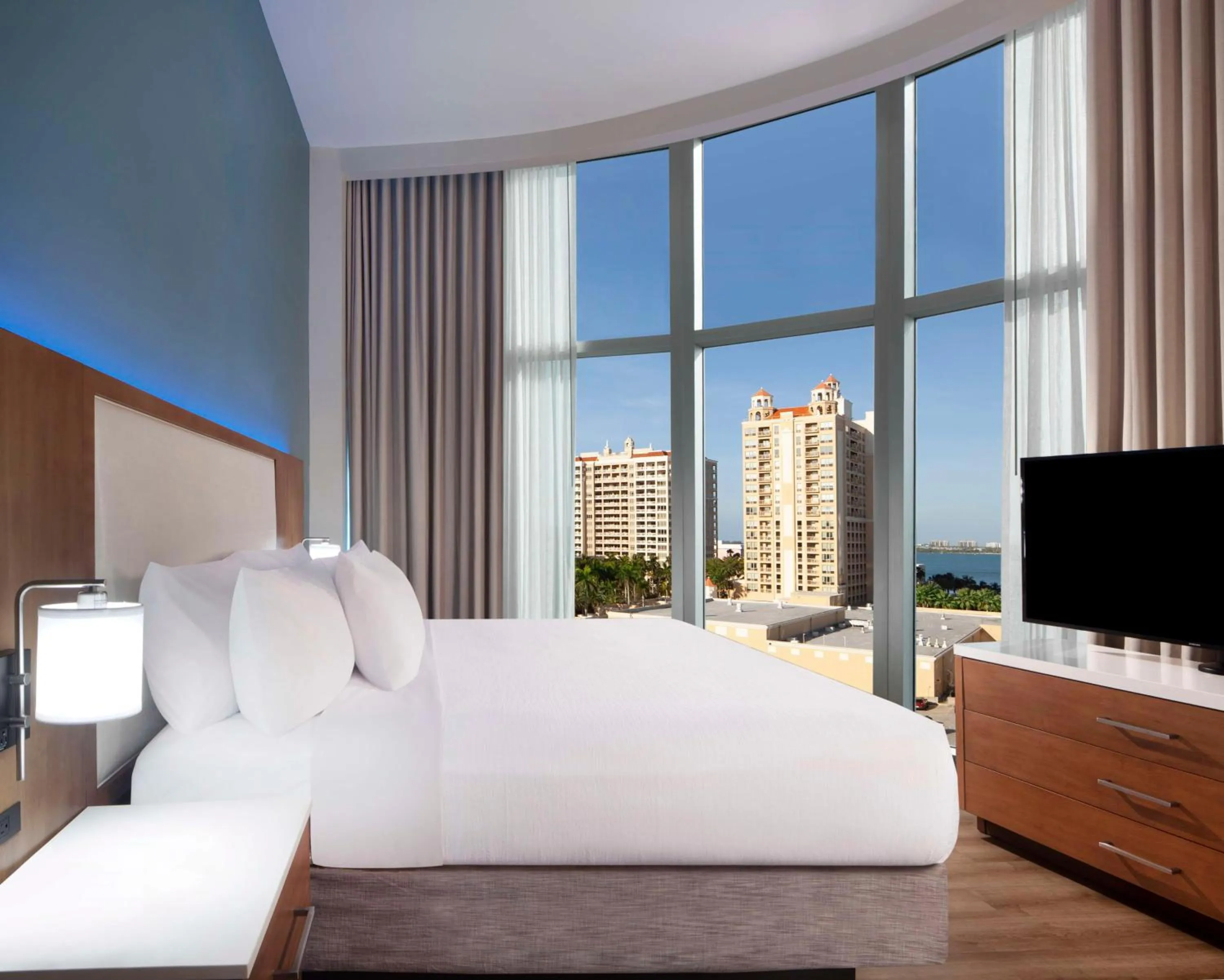 Bed in Embassy Suites By Hilton Sarasota