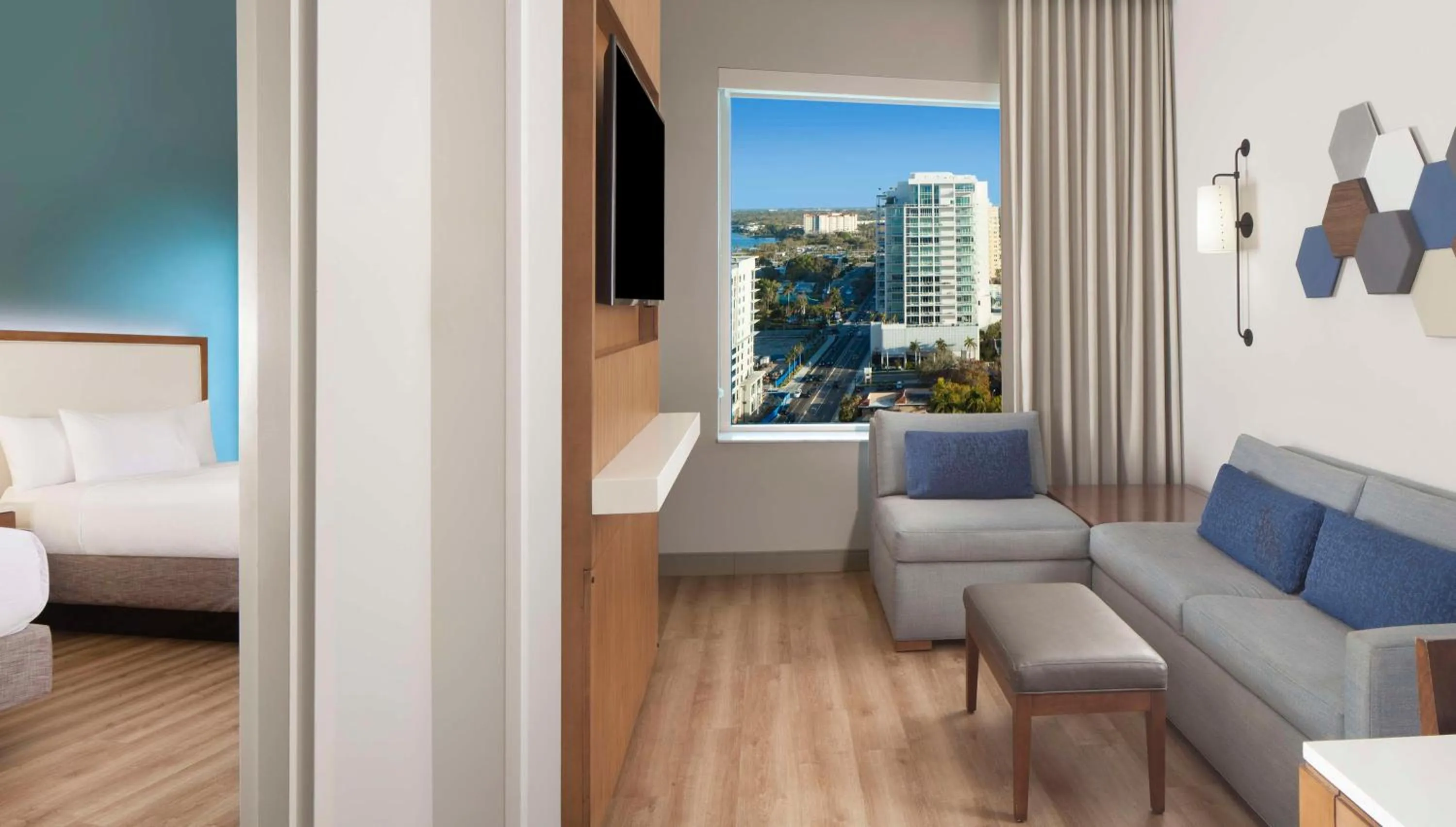 Living room in Embassy Suites By Hilton Sarasota