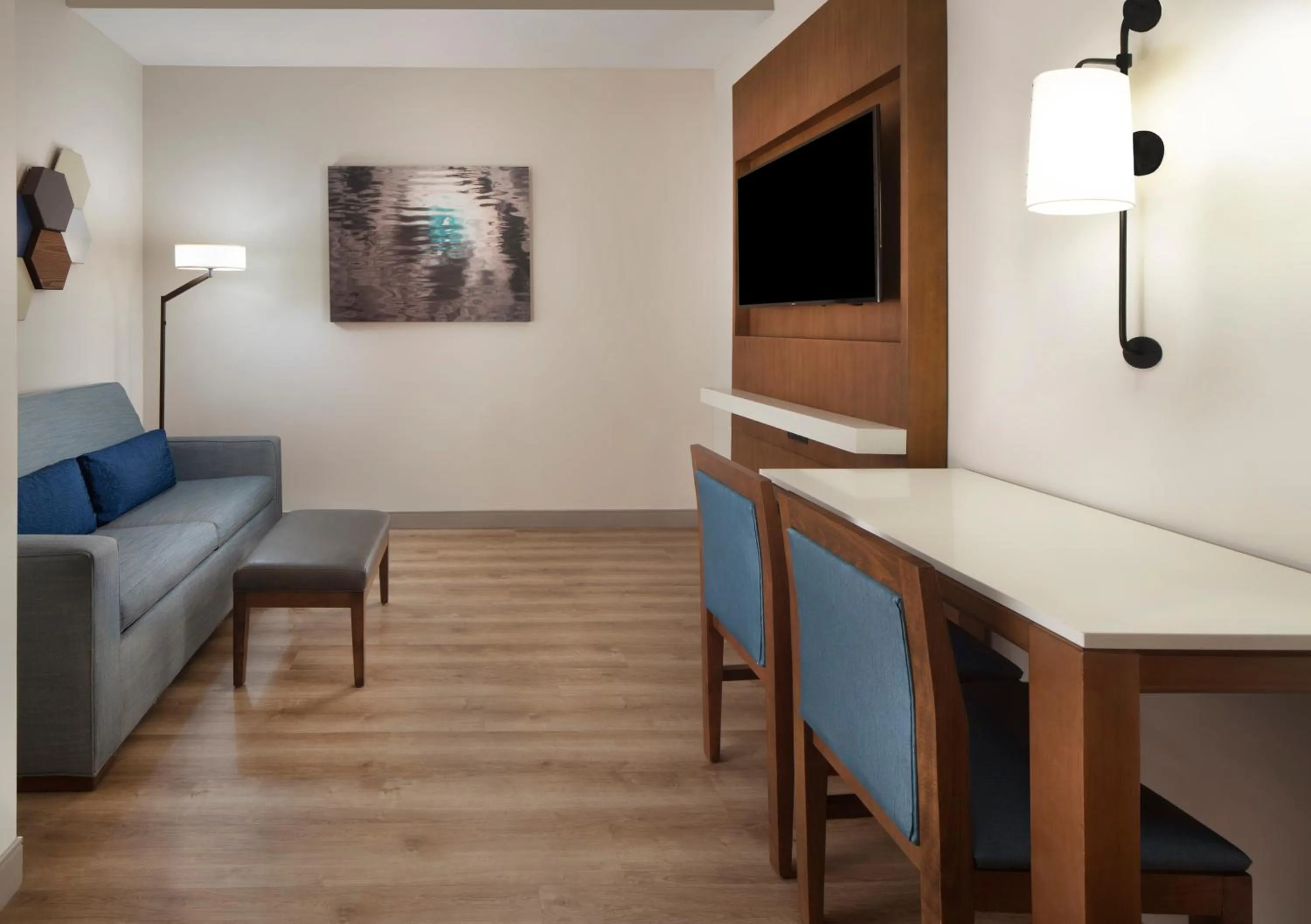 Living room in Embassy Suites By Hilton Sarasota