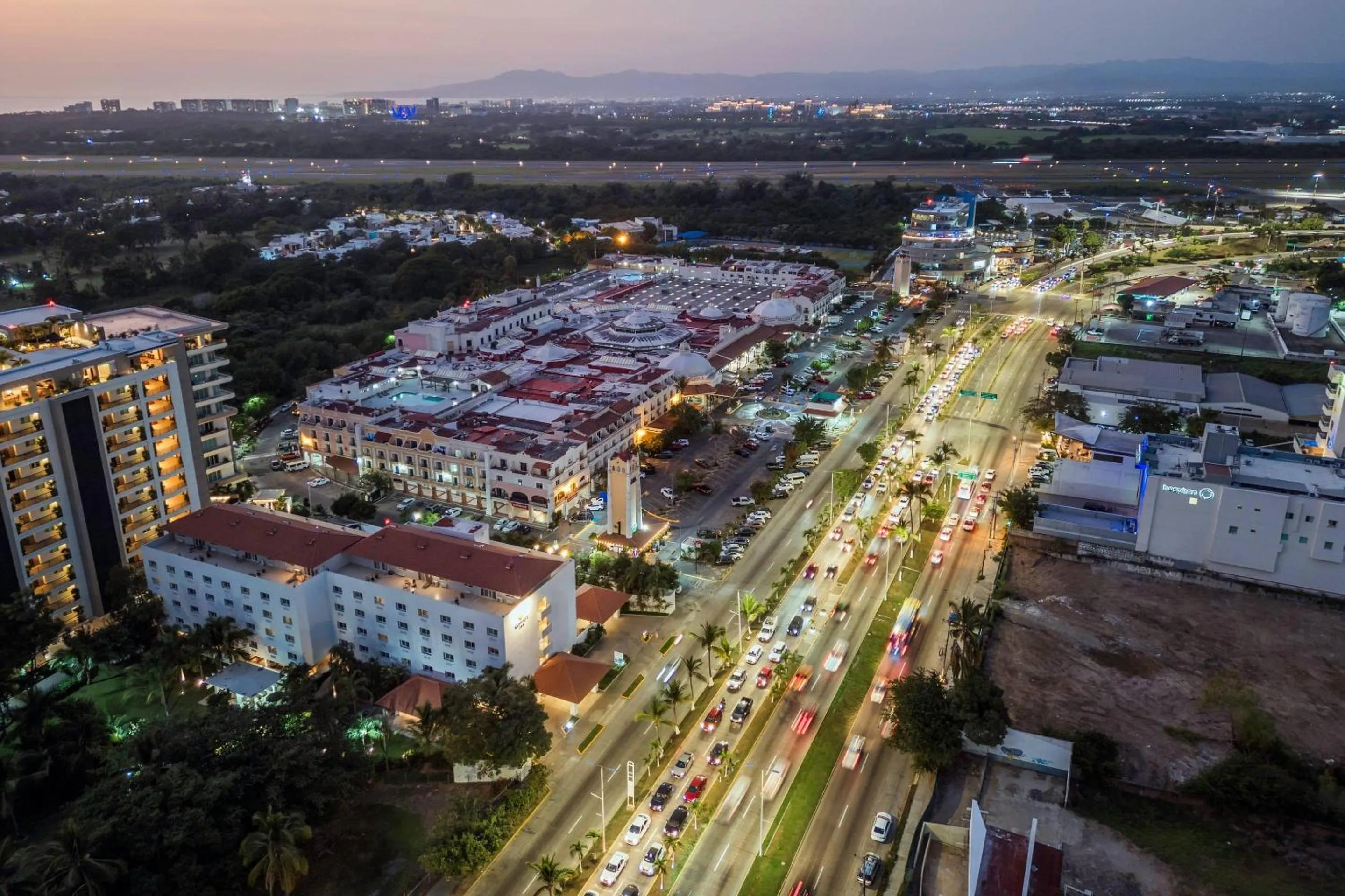 Property building in Comfort Inn Puerto Vallarta Golfside & Marina
