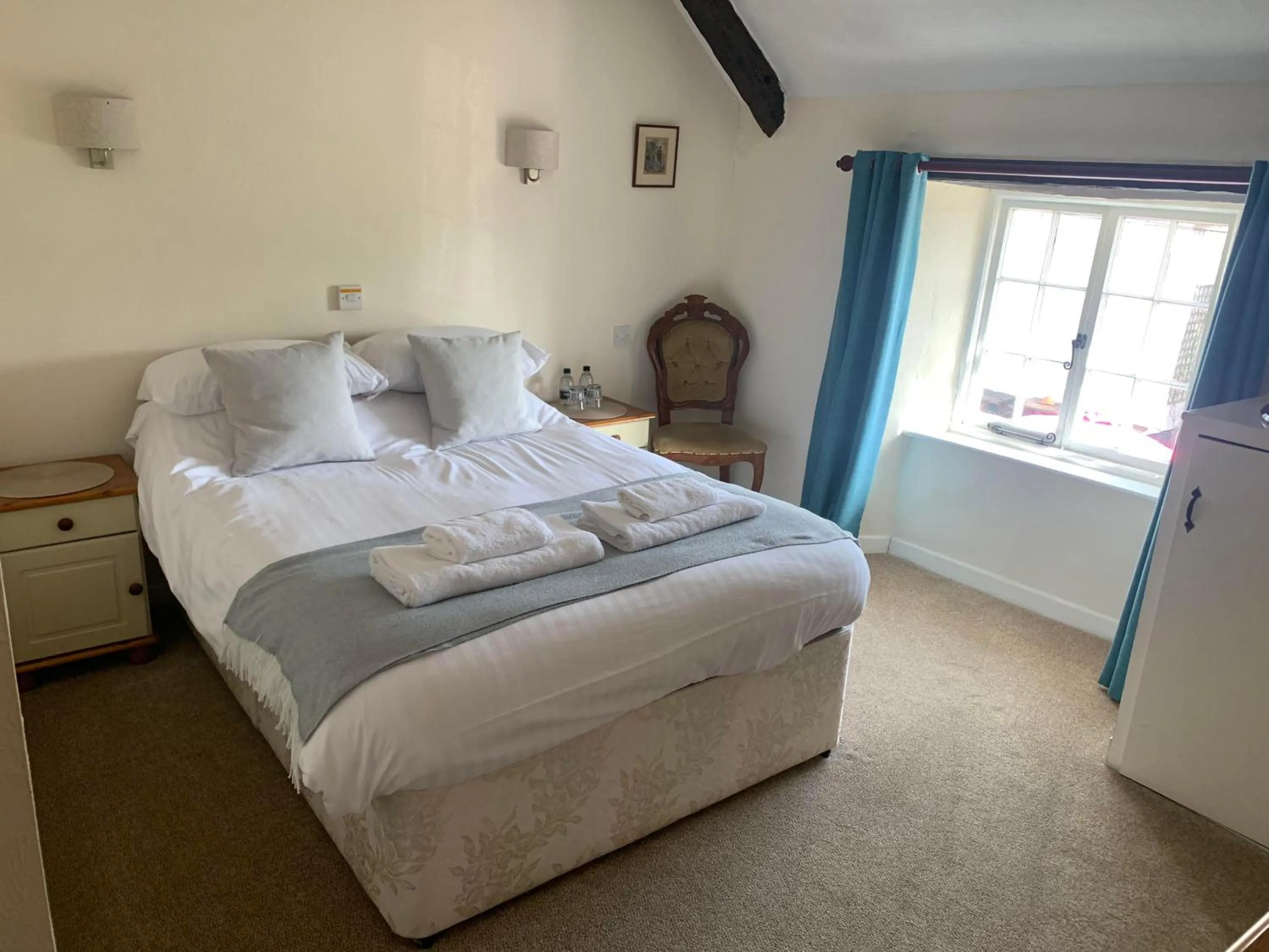 Bed in Half Moon Inn