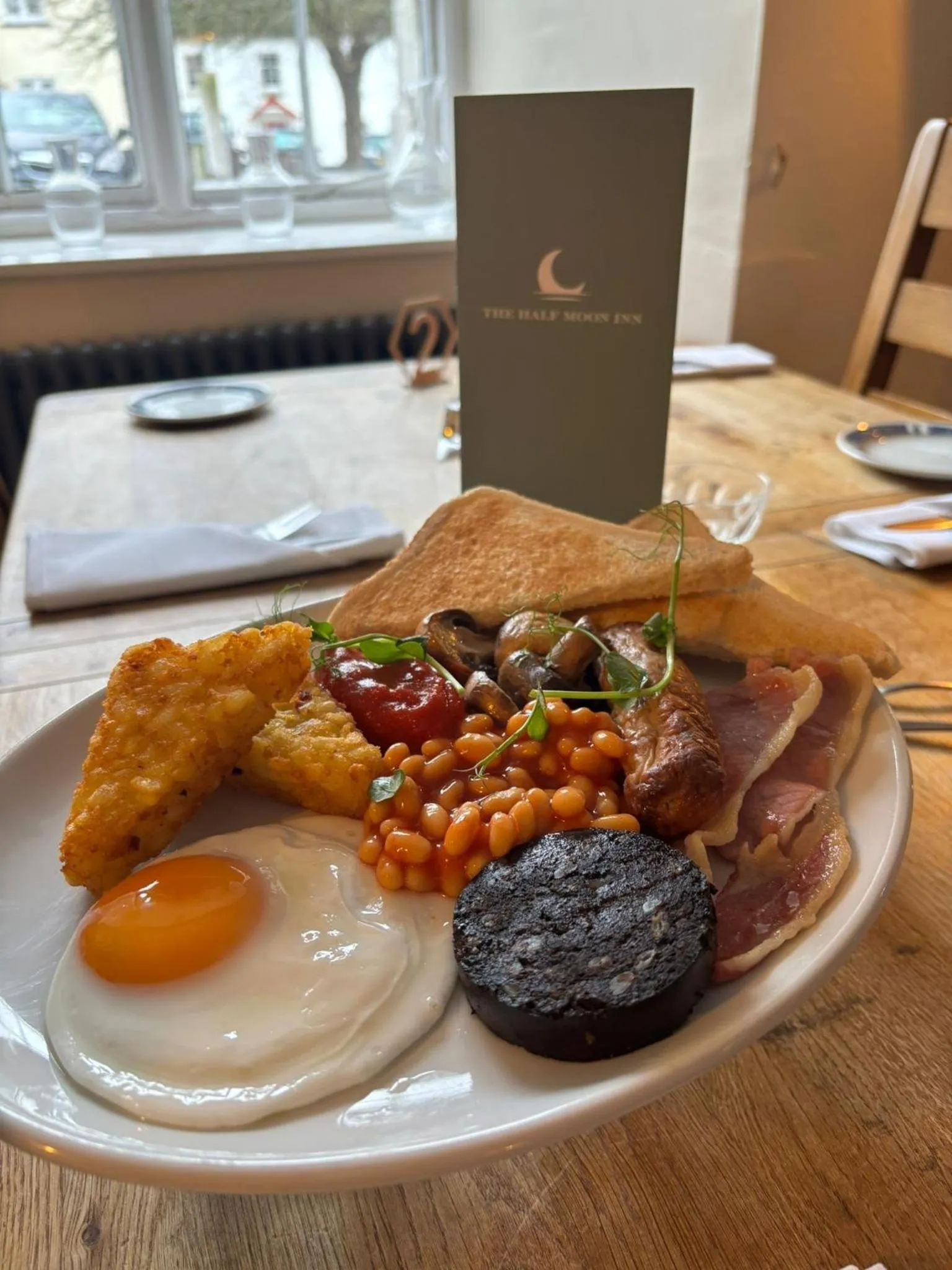 Breakfast in The Half Moon Inn