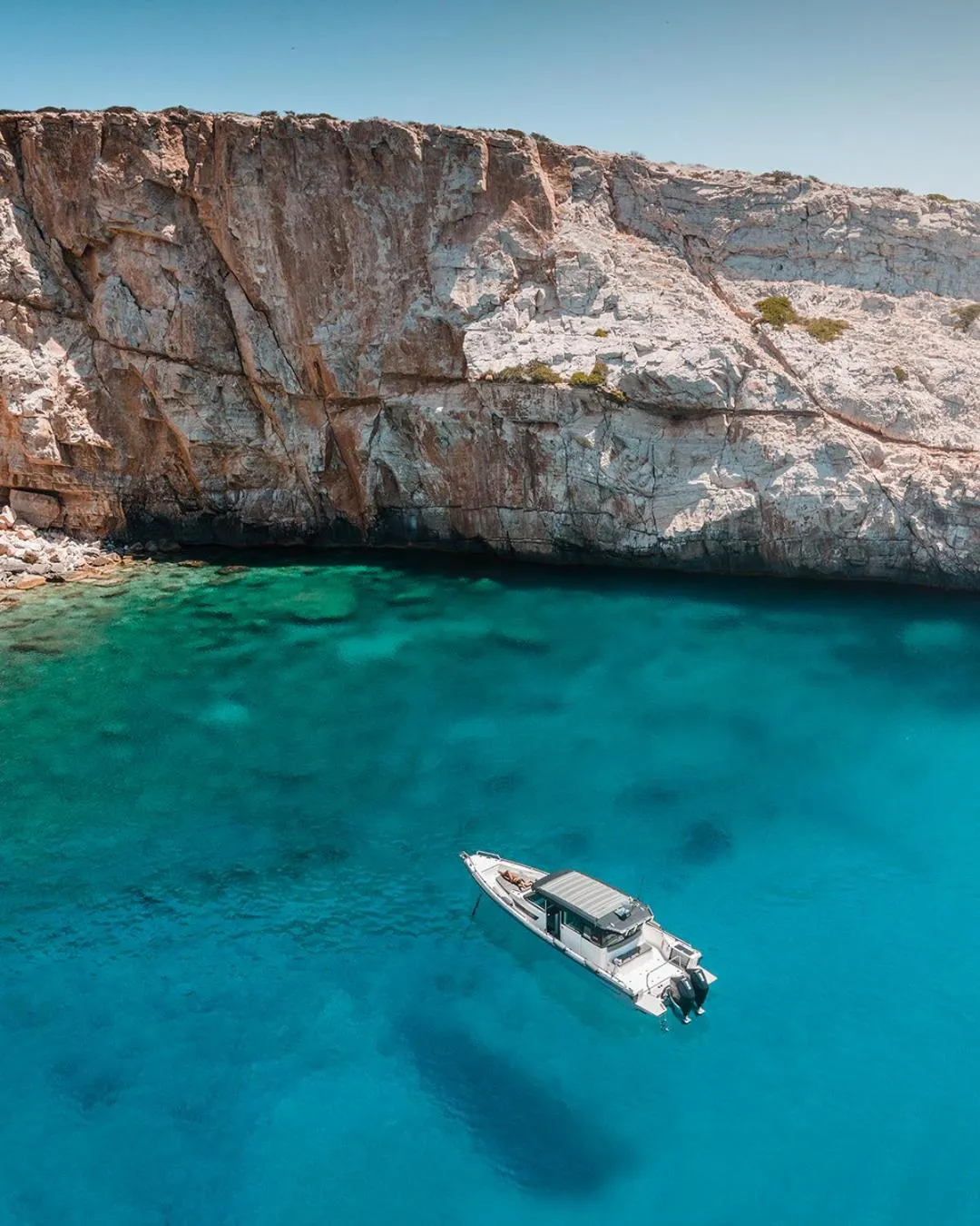 Natural landscape in Hide Out Suites