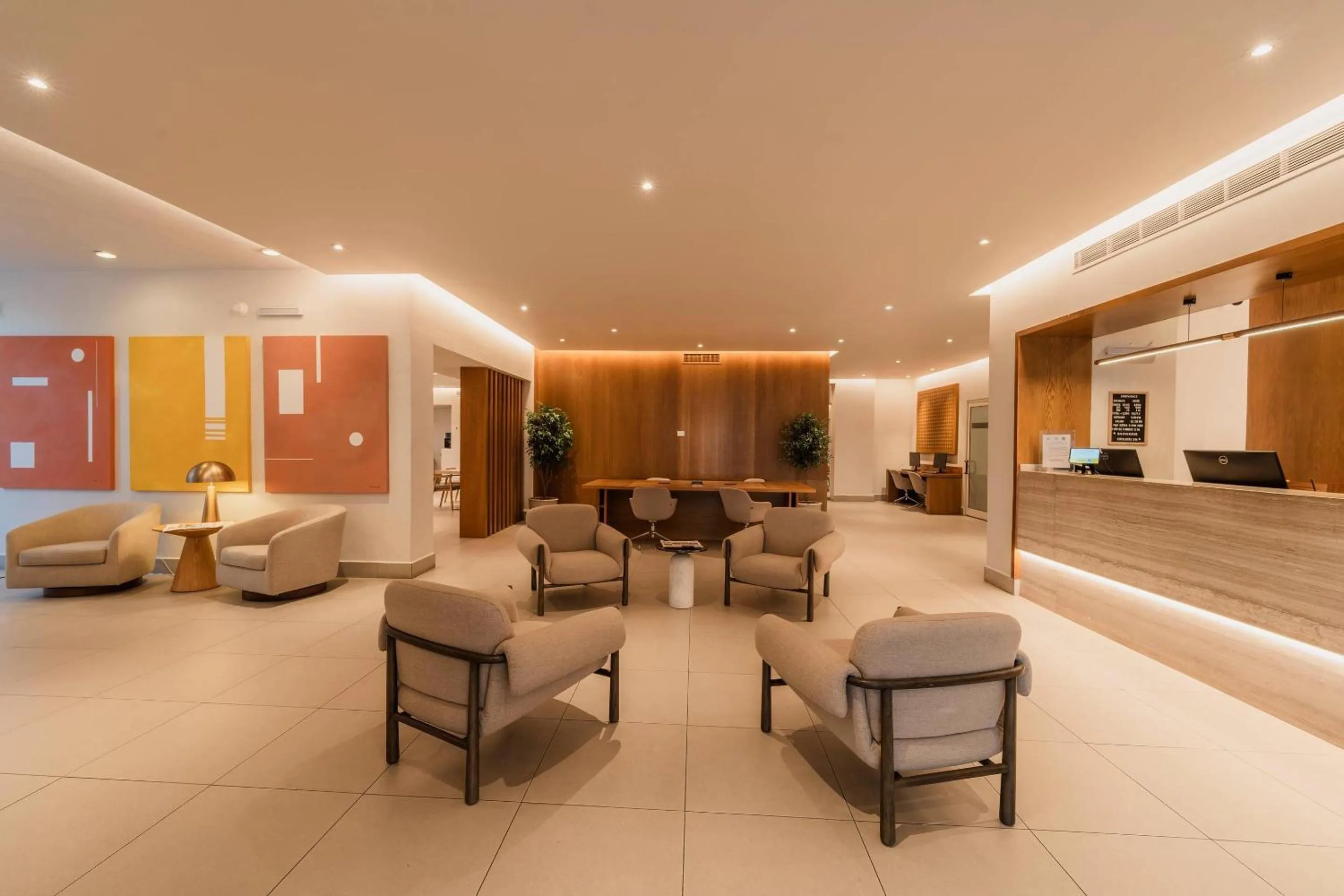 Lobby or reception in Comfort Inn Monterrey Valle