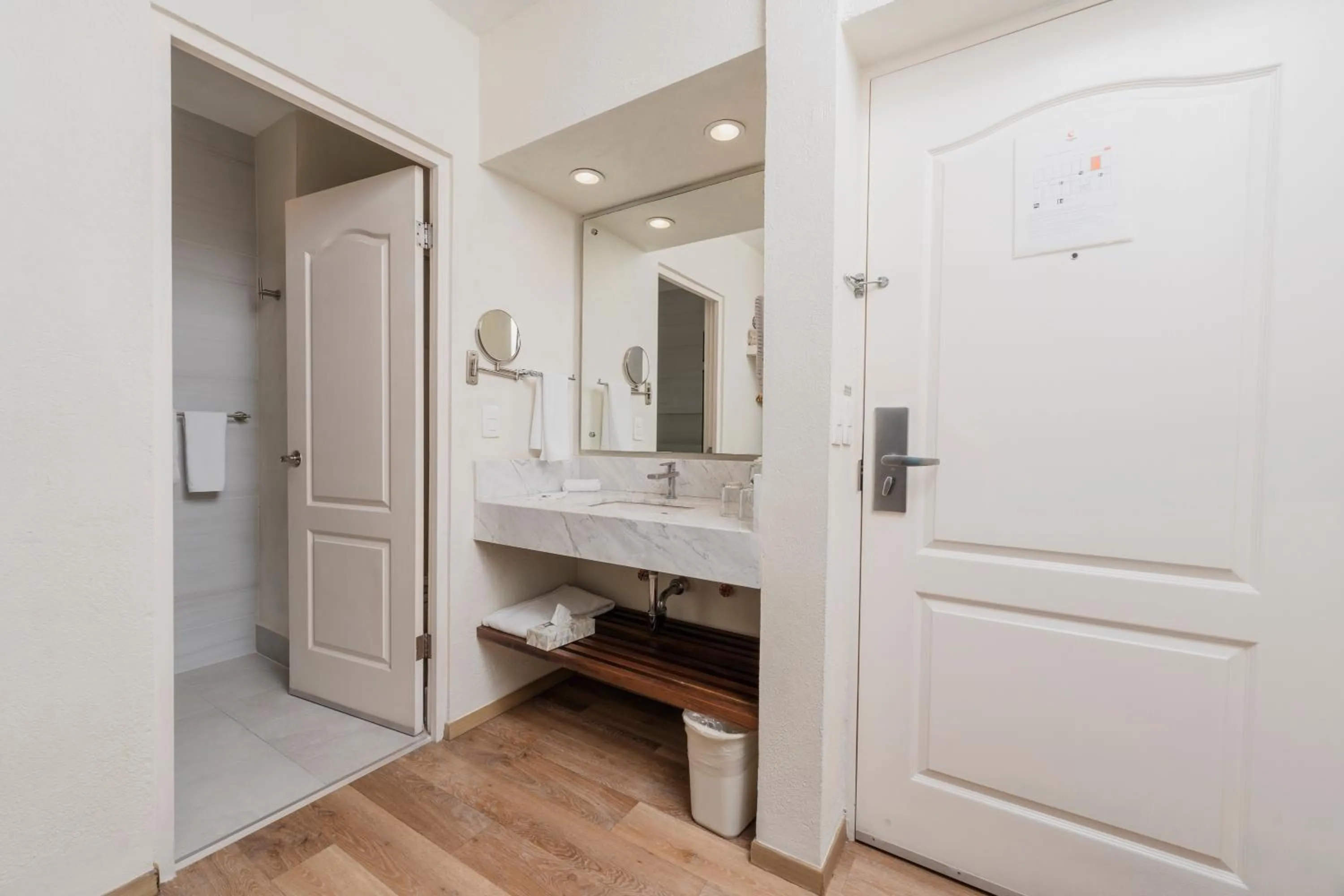 Bathroom in Comfort Inn Monterrey Valle