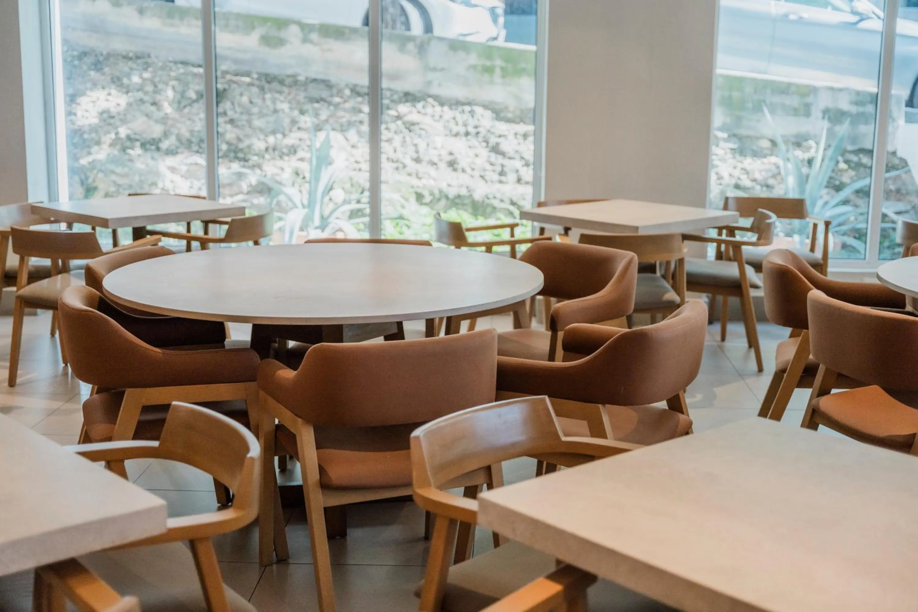 Restaurant/places to eat in Comfort Inn Monterrey Valle