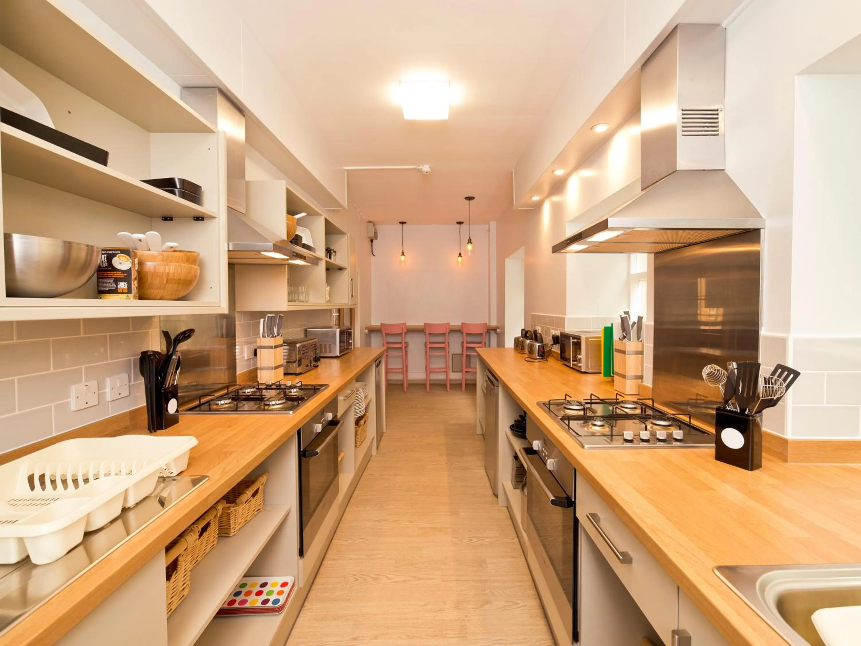 Kitchen or kitchenette in YHA Boggle Hole