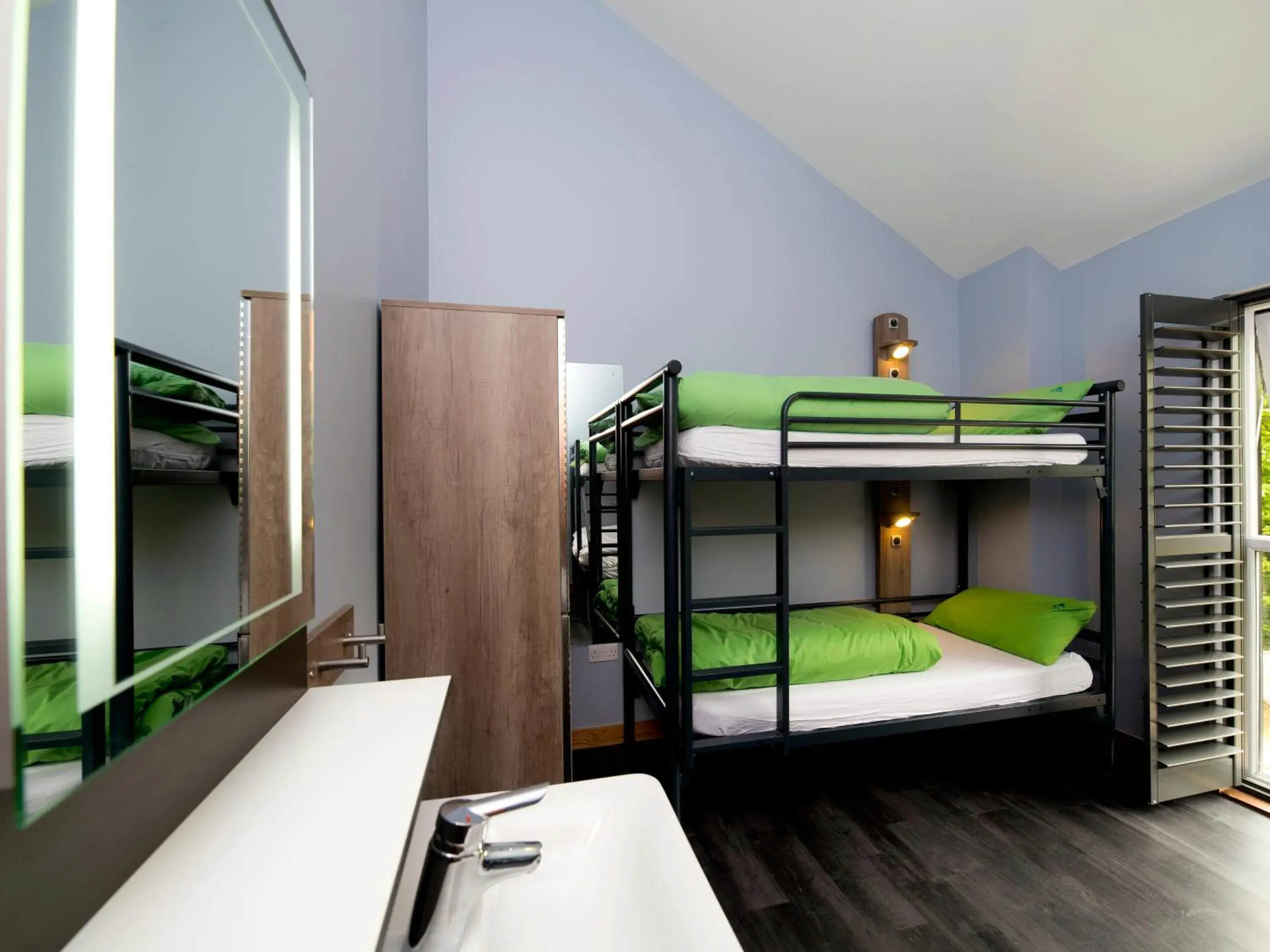 Quadruple Room with Shared Bathroom in YHA Boggle Hole Quadruple Room with Shared Bathroom in YHA Boggle Hole